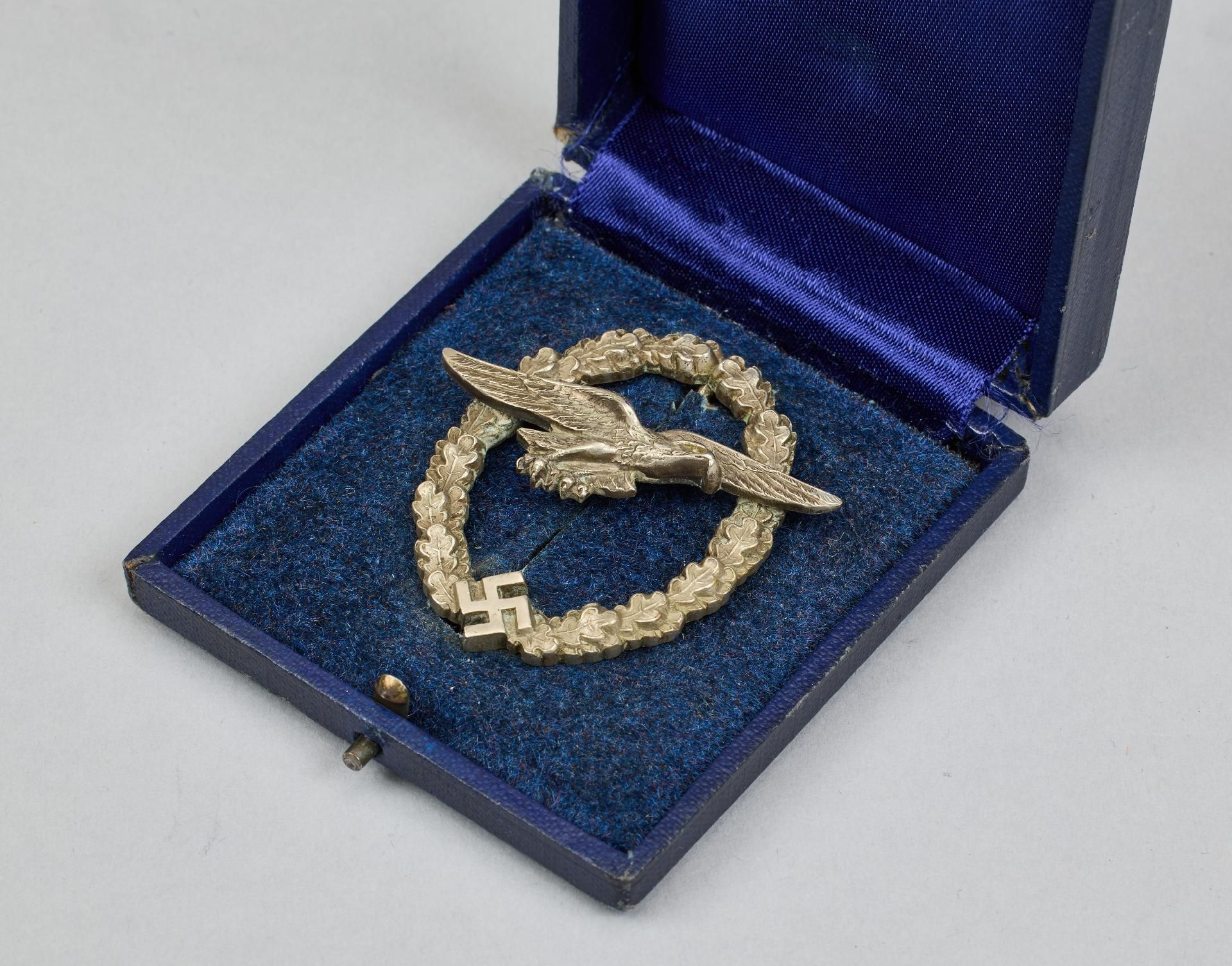 Auszeichnungen Luftwaffe : Segelflugzeugführerabzeichen (1940 - 1945). - Bild 9 aus 12