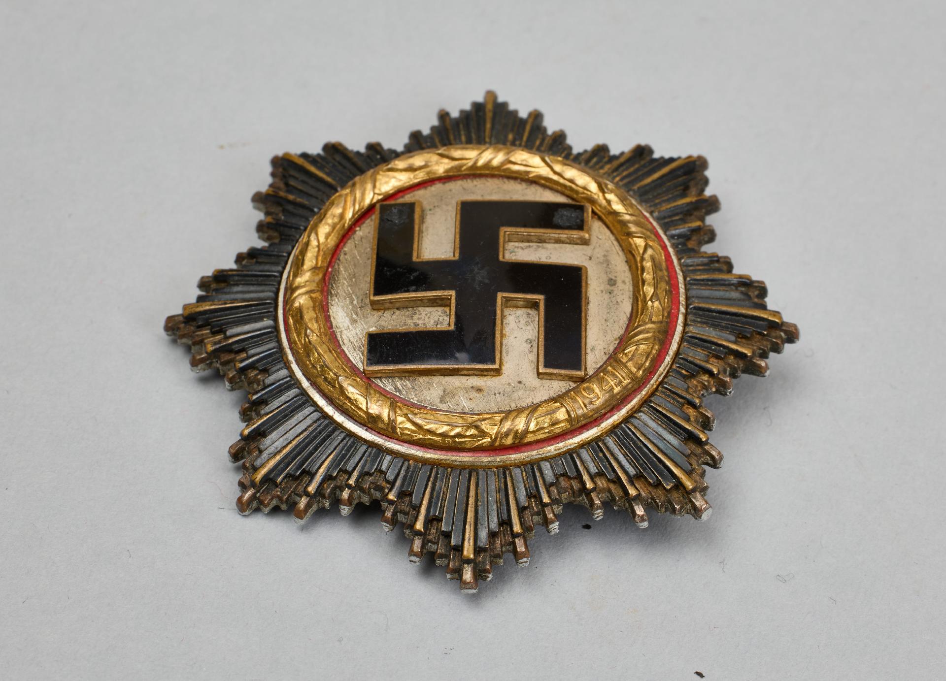 Deutsches Kreuz : Deutsches Kreuz in Gold