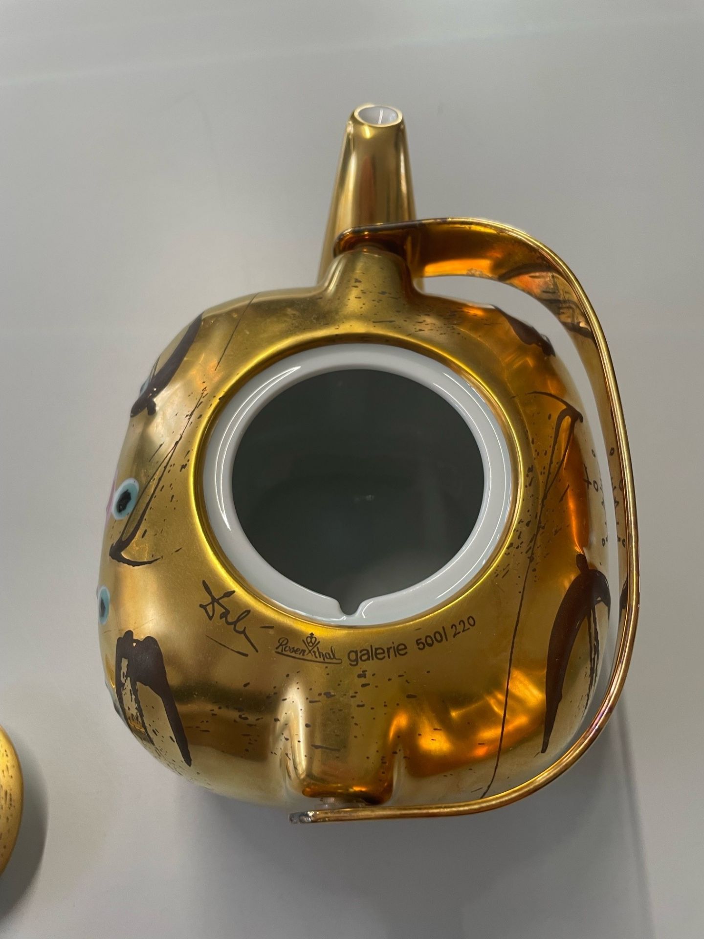 Suomi teapot by Salvador Dali & Timo Sarpaneva - Image 5 of 7