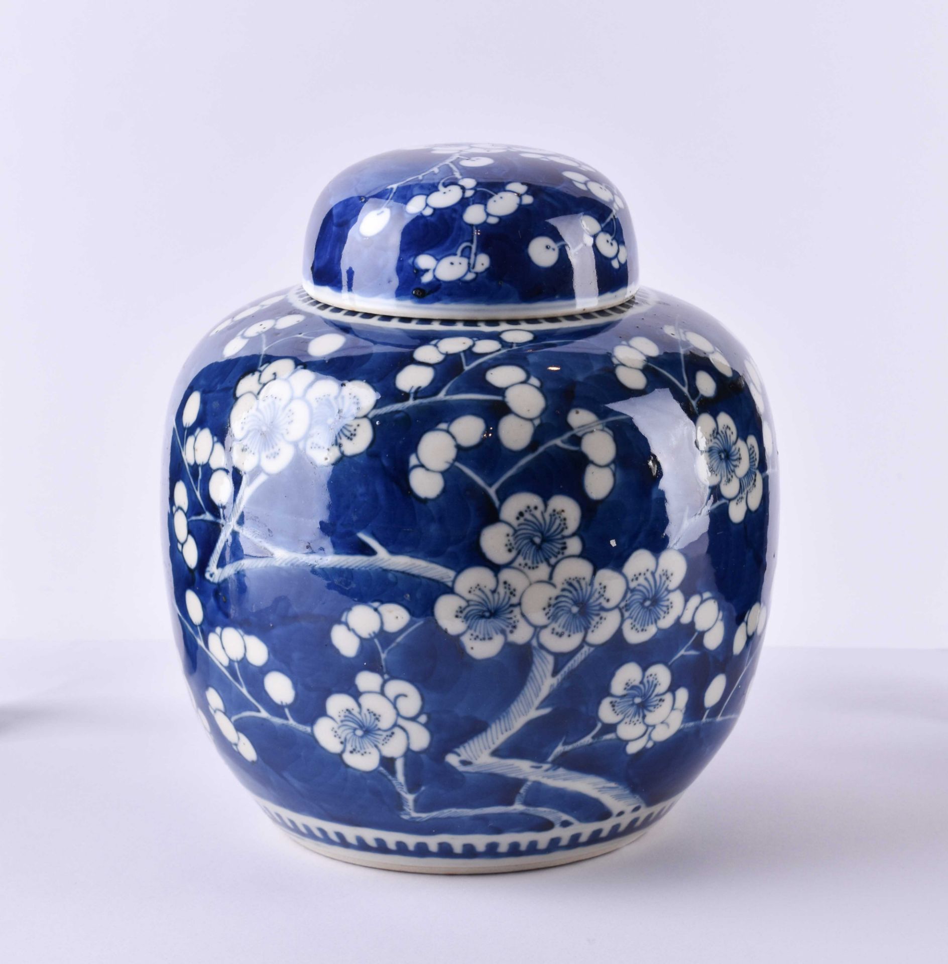 Lidded vase China 19th century