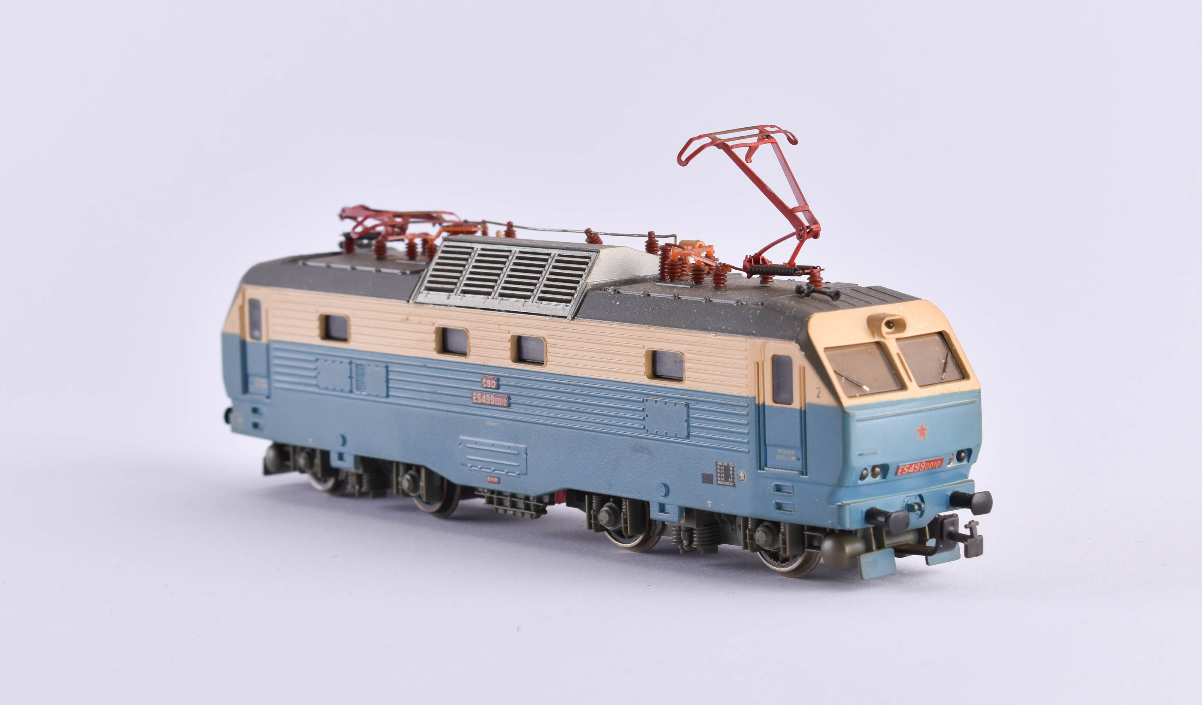 Locomotive ES 499 0010 CSD- Piko