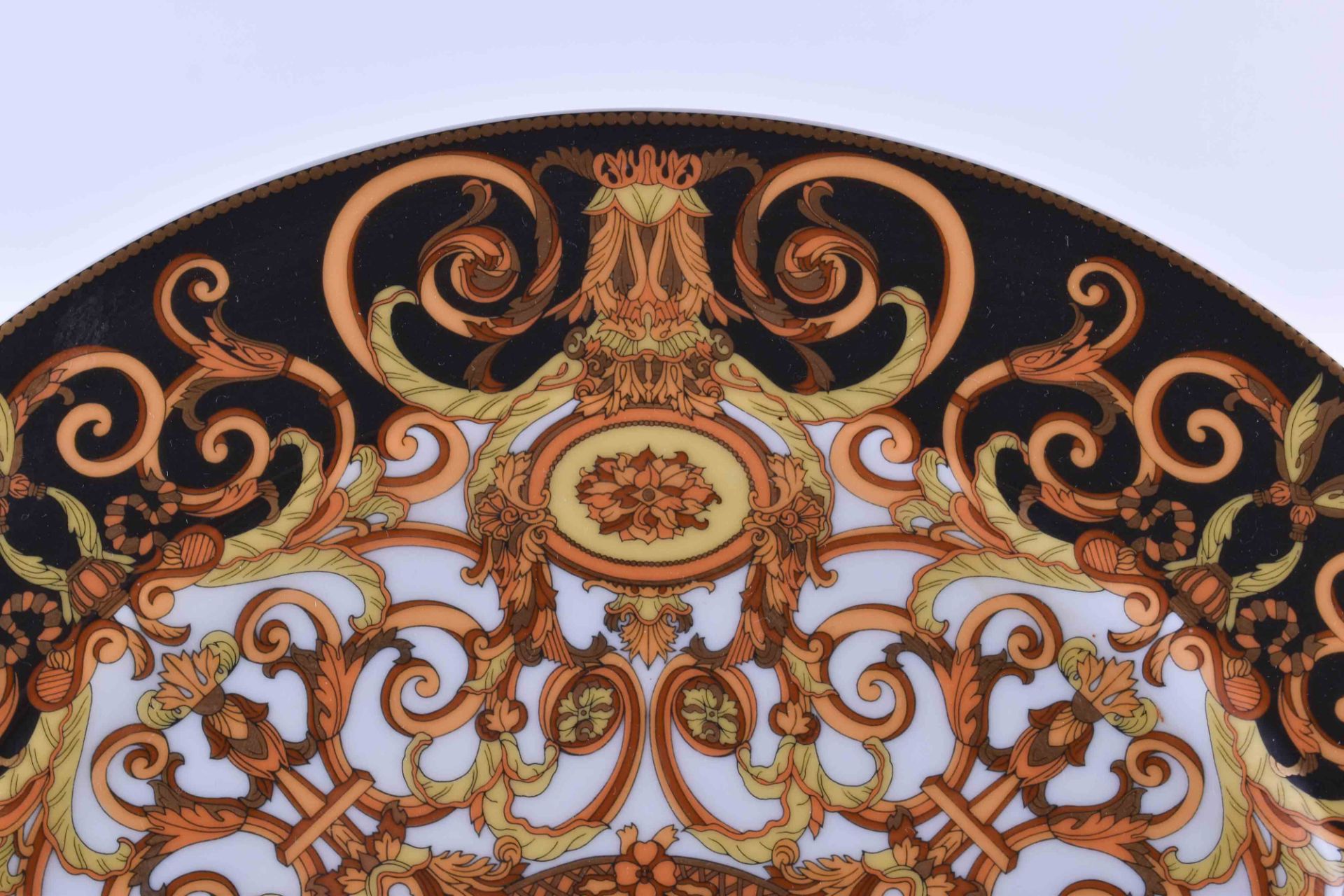 6 Rosenthal Versace Barocco Medusa place plates - Image 3 of 6