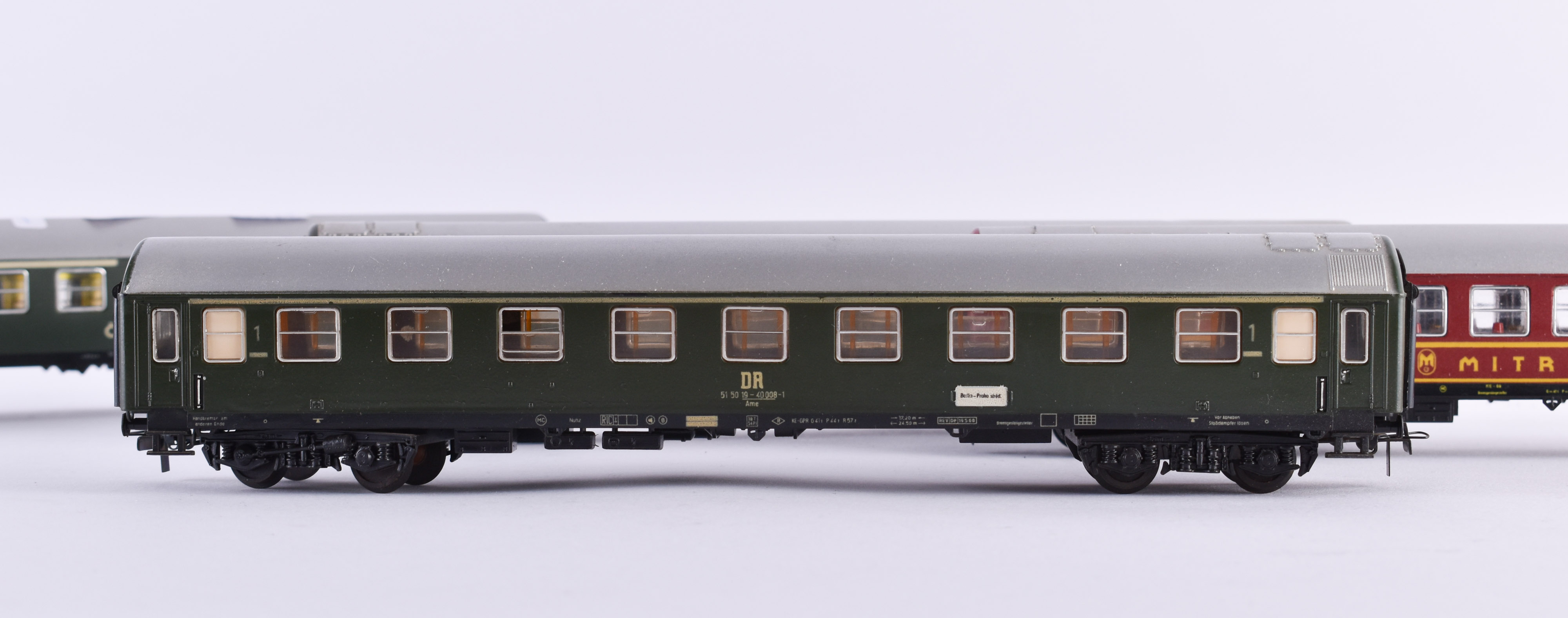 A group of Mitropa dining wagons and passenger wagons CSD and DR, layer - Image 2 of 2