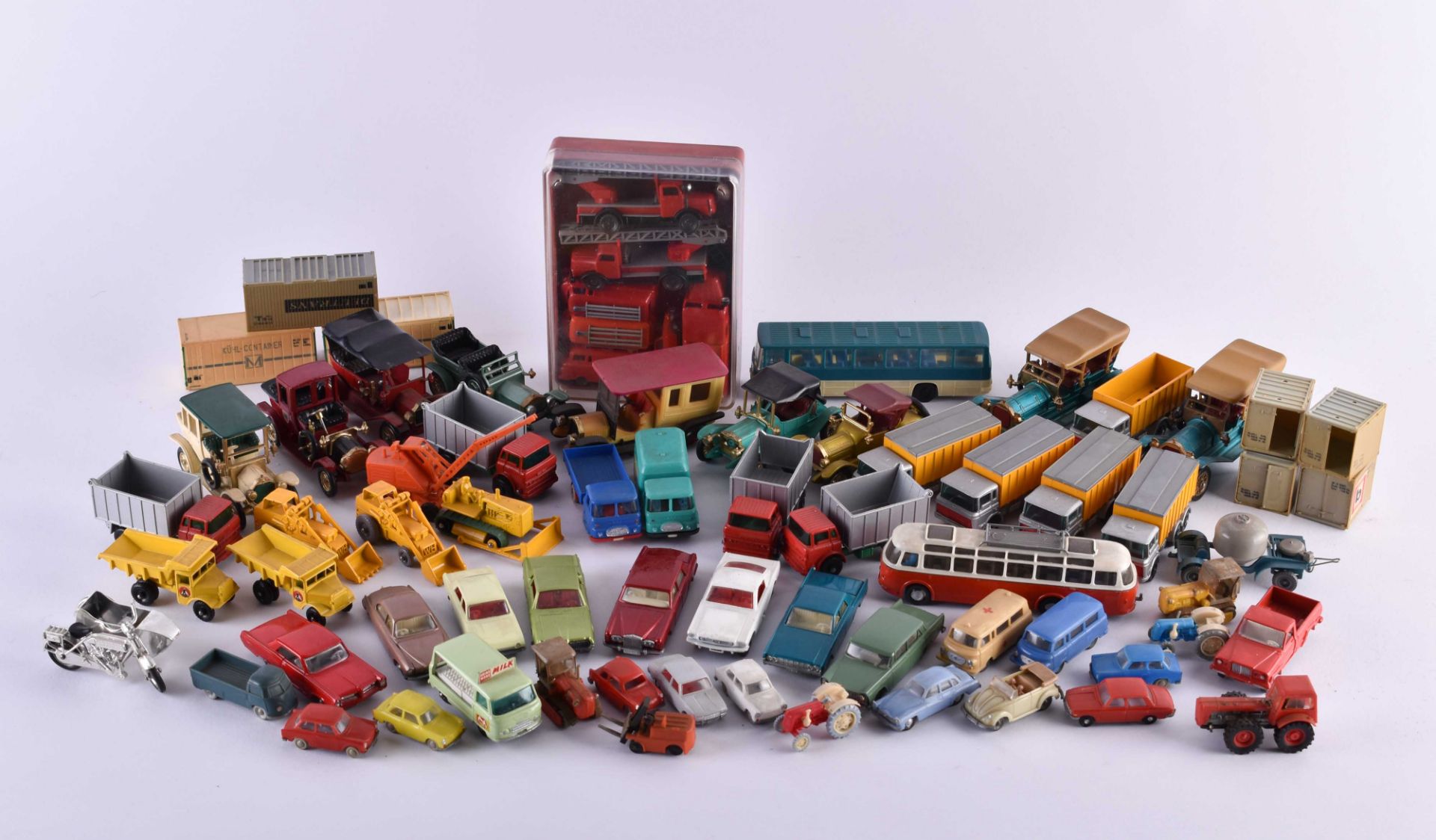 A group of model railway decoration model cars