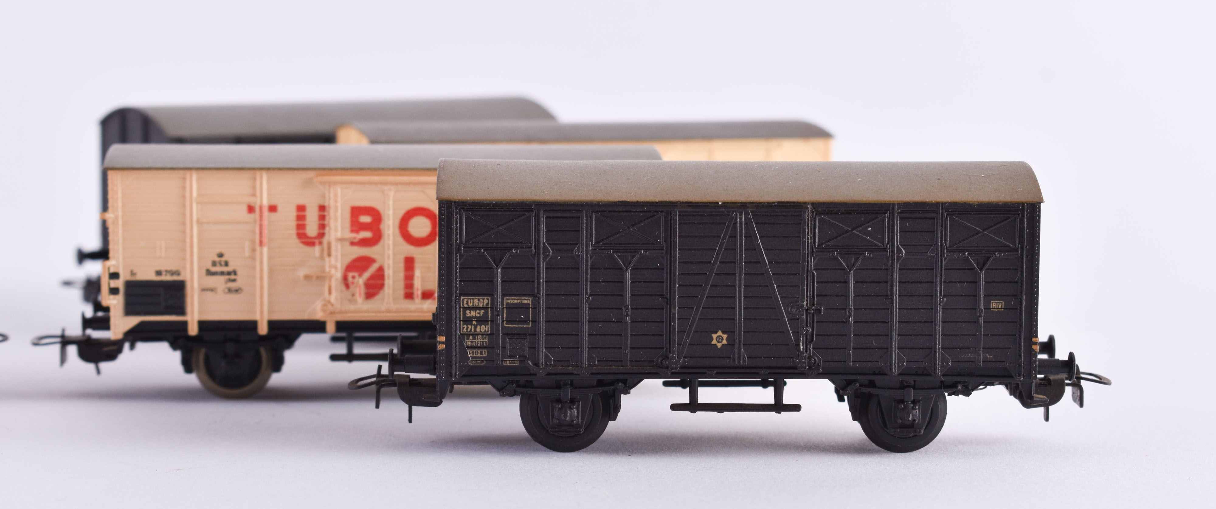 8 Piko goods wagons - Image 2 of 2
