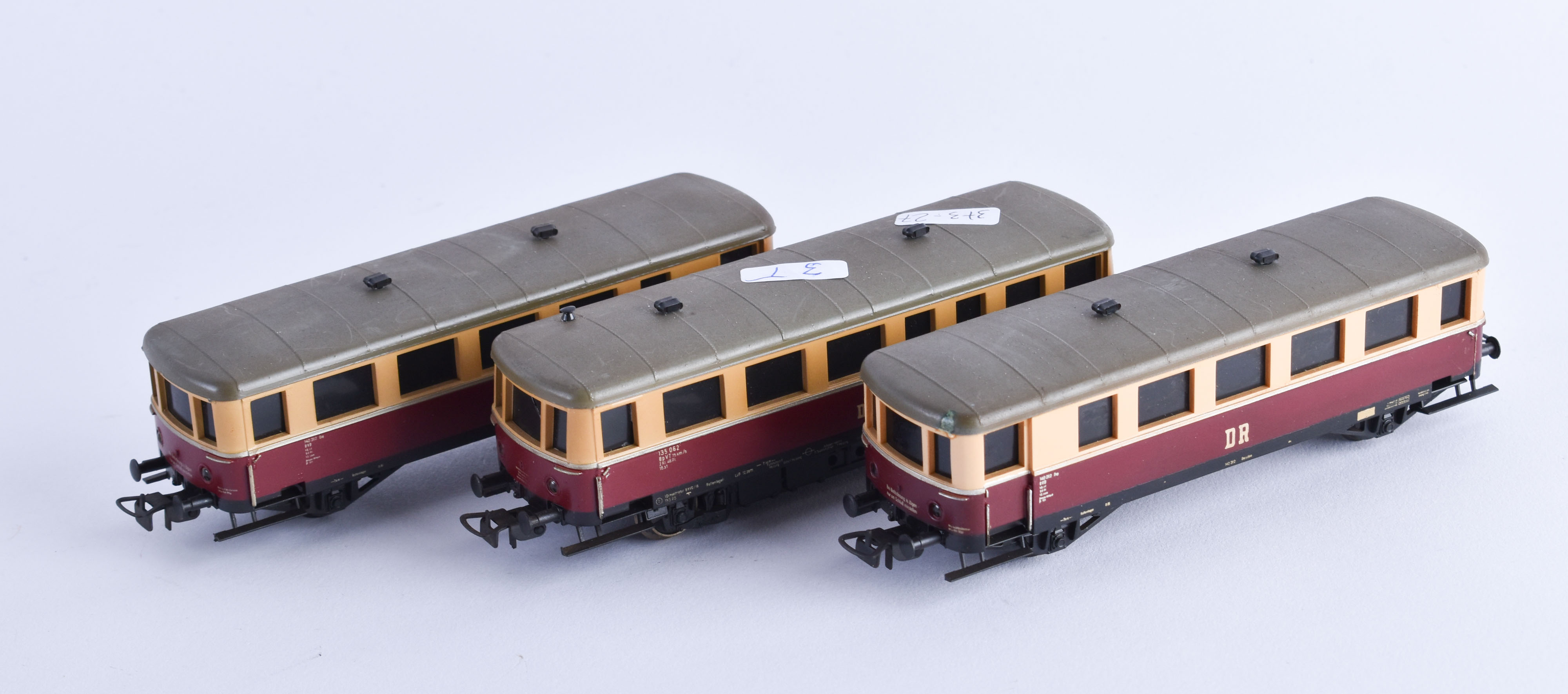 PIKO model of the VT 135 062 with 2 side wagons probably 1963