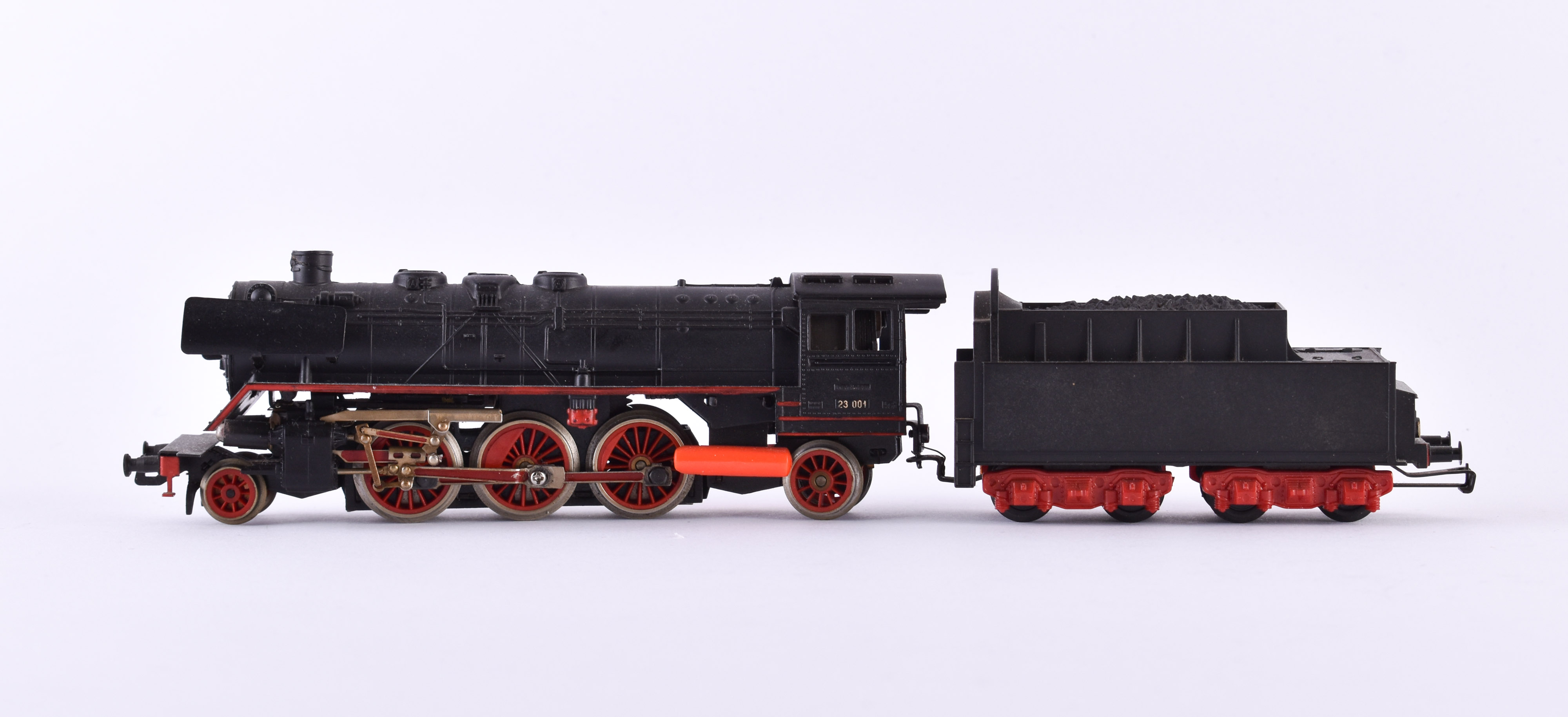 Dampflokomotive mit Tender 23001, Piko