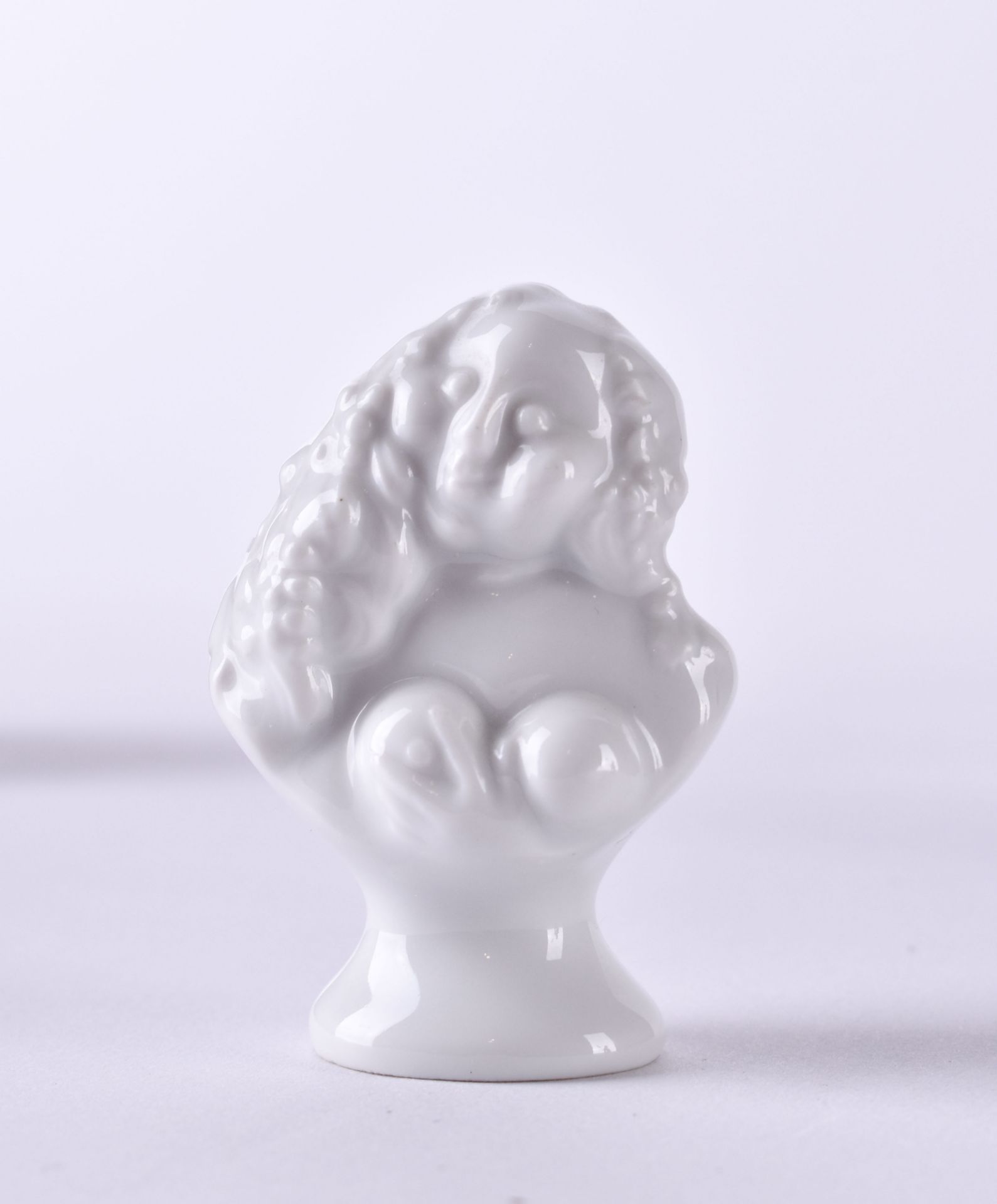 kleine Figur Meissen - Bild 2 aus 4