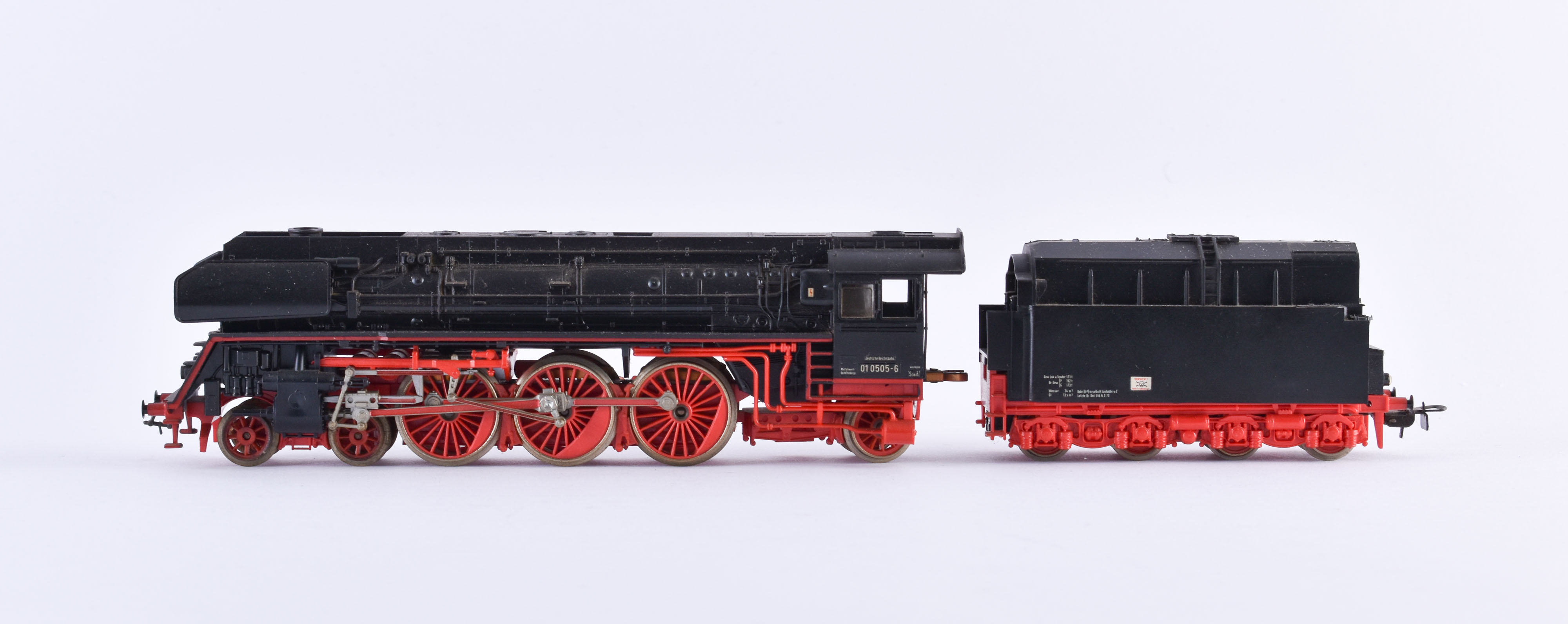 Dampflokomotive BR 010505-6 DR - Piko