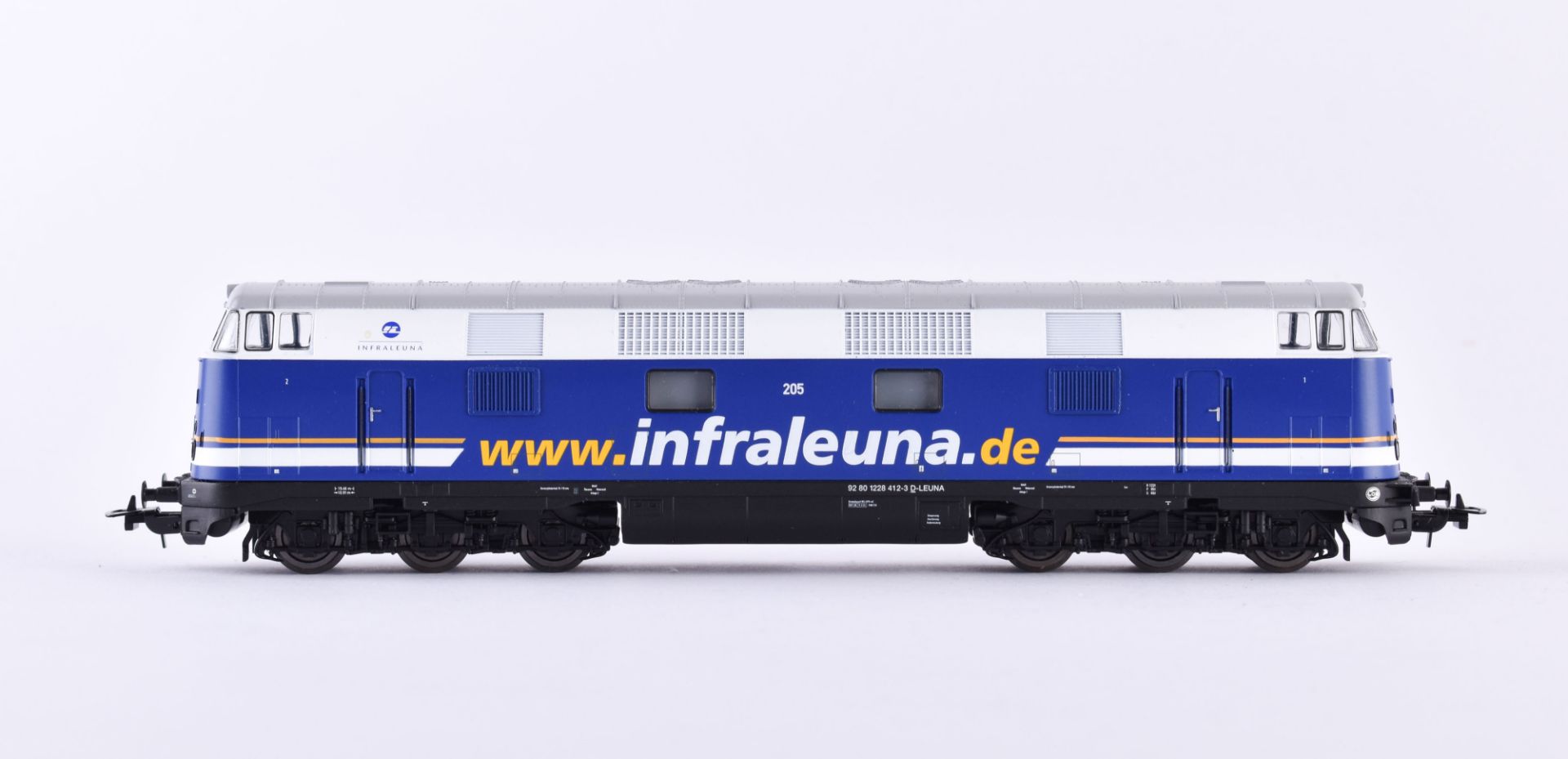 Diesel locomotive 1228 412-3 Infraleuna DR, Piko