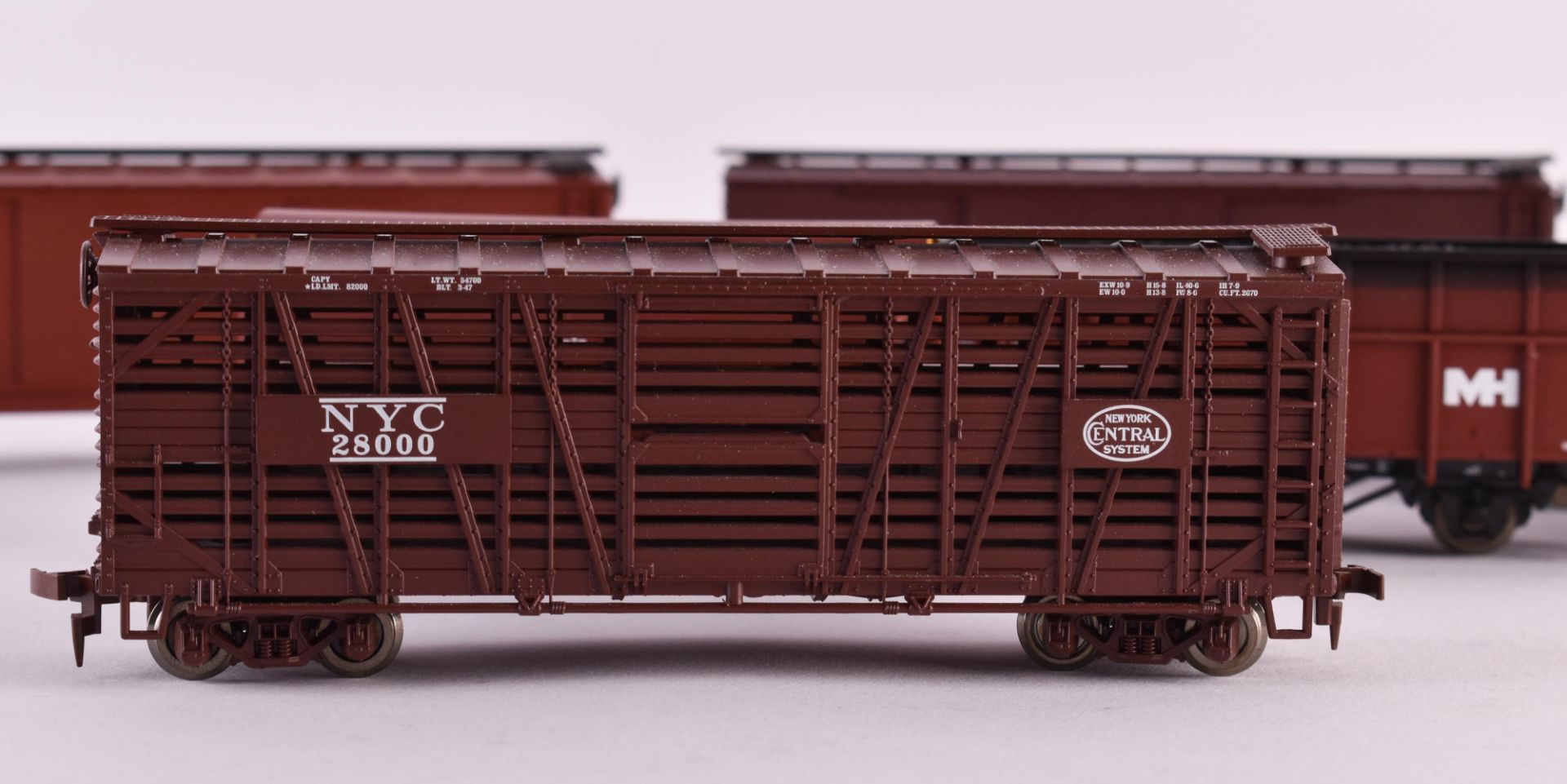 A group of freight wagons, Roco, Piko among others - Image 2 of 3