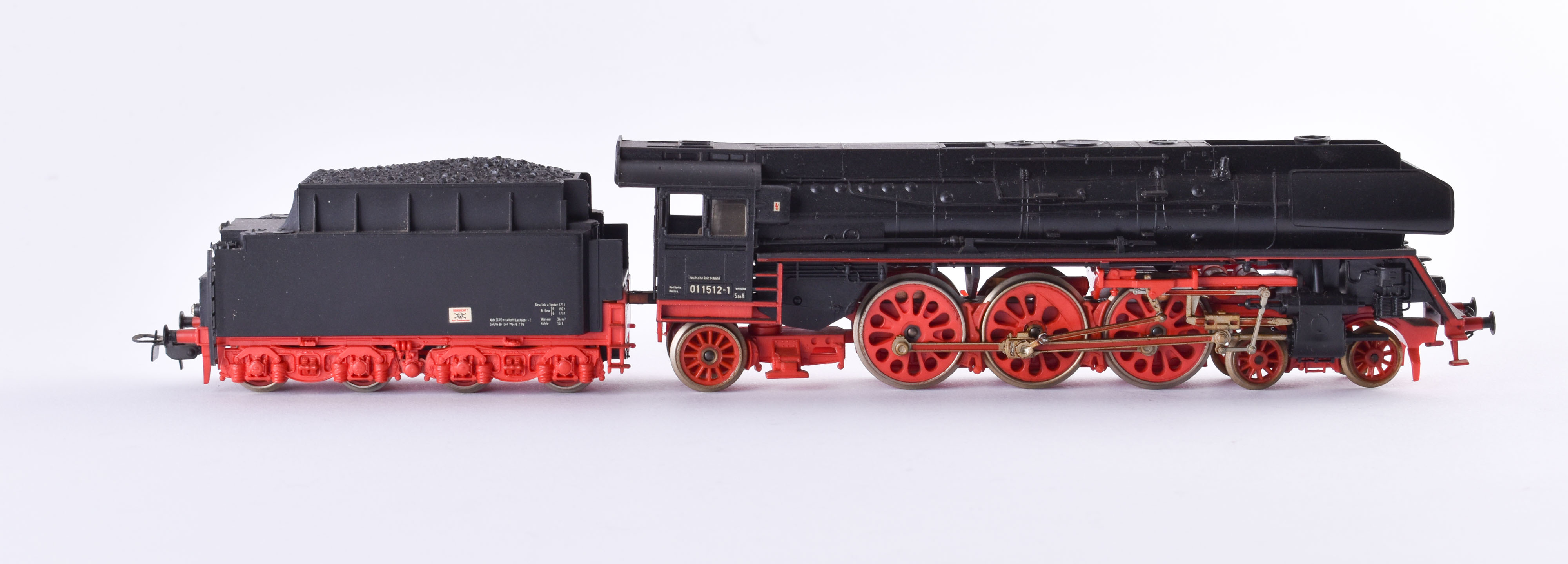 Steam locomotive BR 011512-1 DR - Piko
