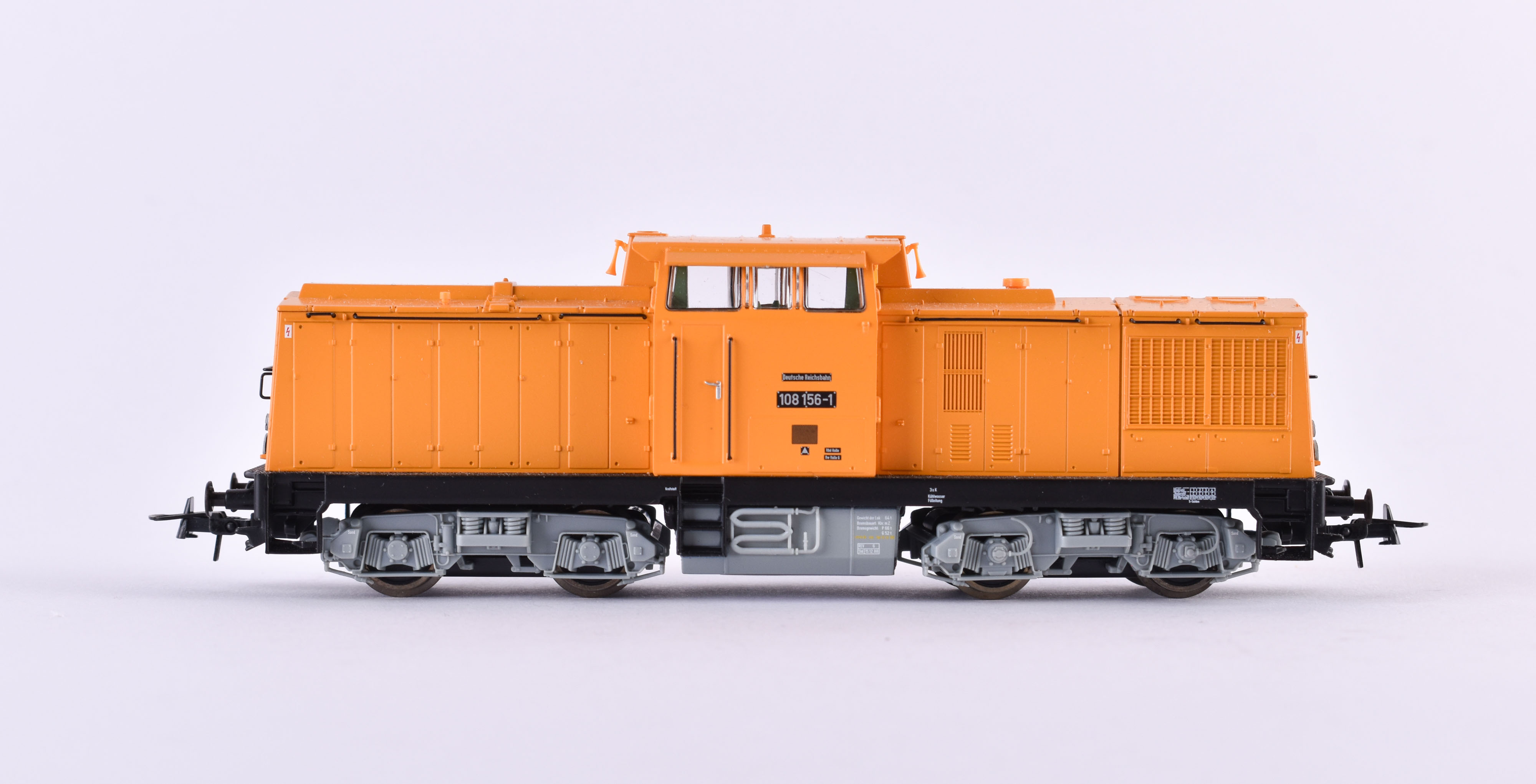 Diesel locomotive BR 108 156-1 DR, Roco