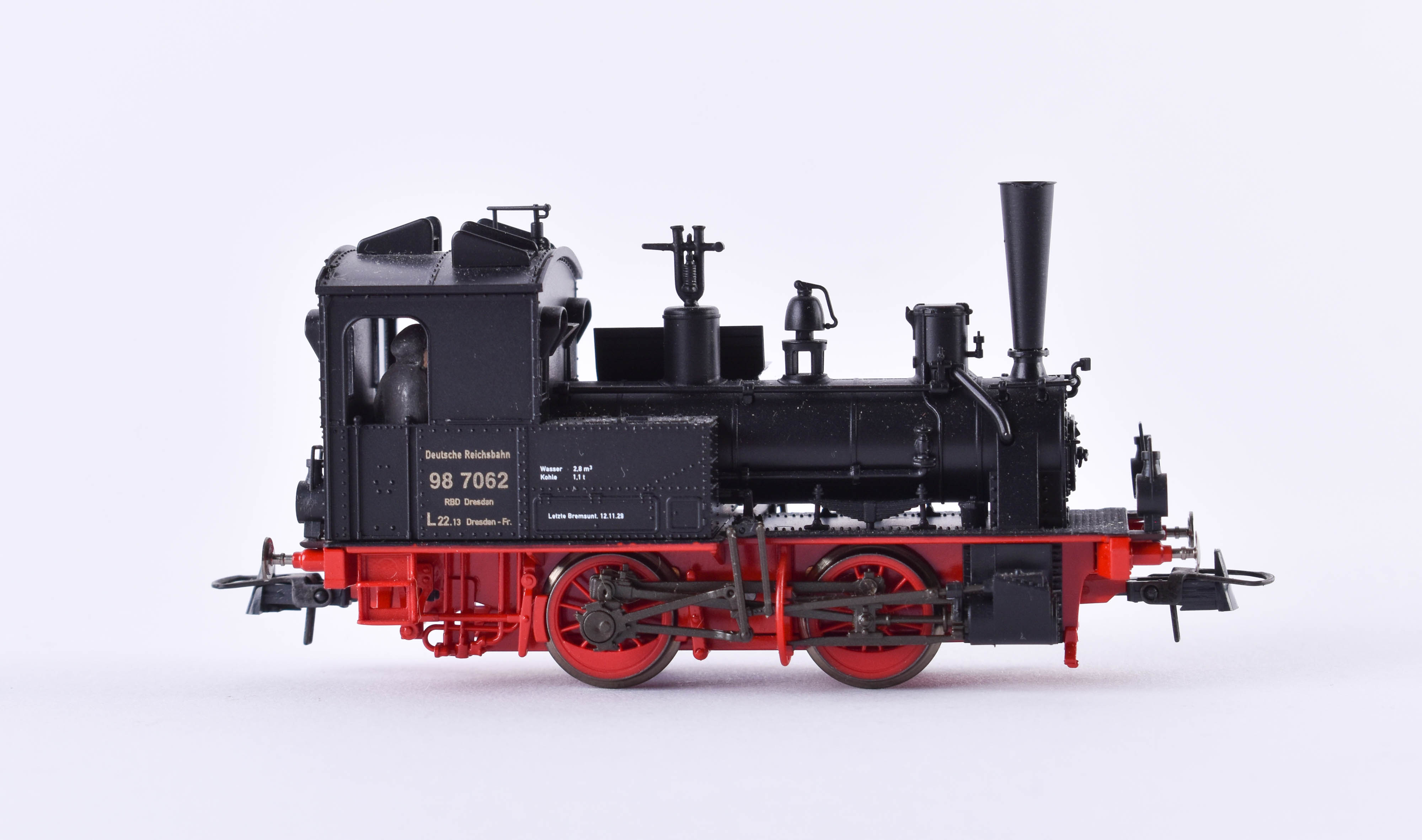 Steam locomotive BR 98 7062 DR-PMT