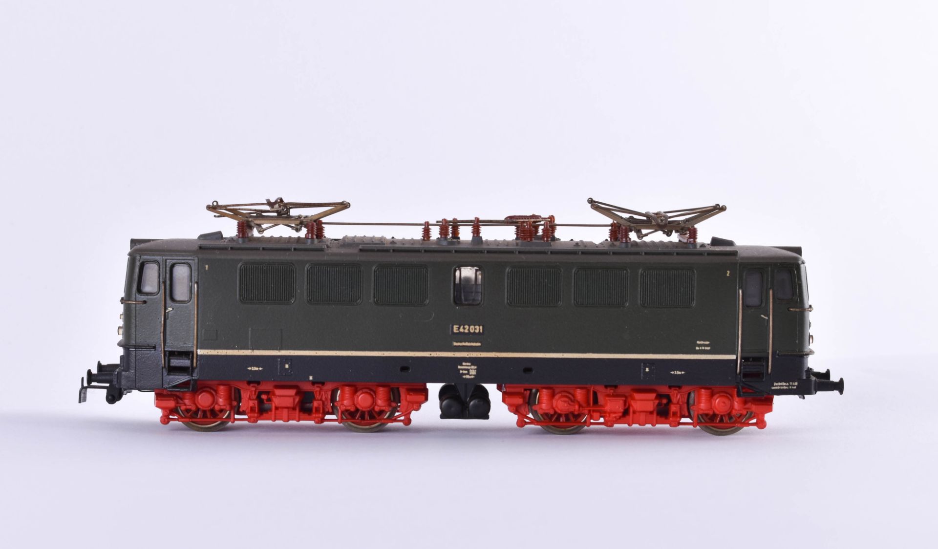 E locomotive 42031 DR, PIKO
