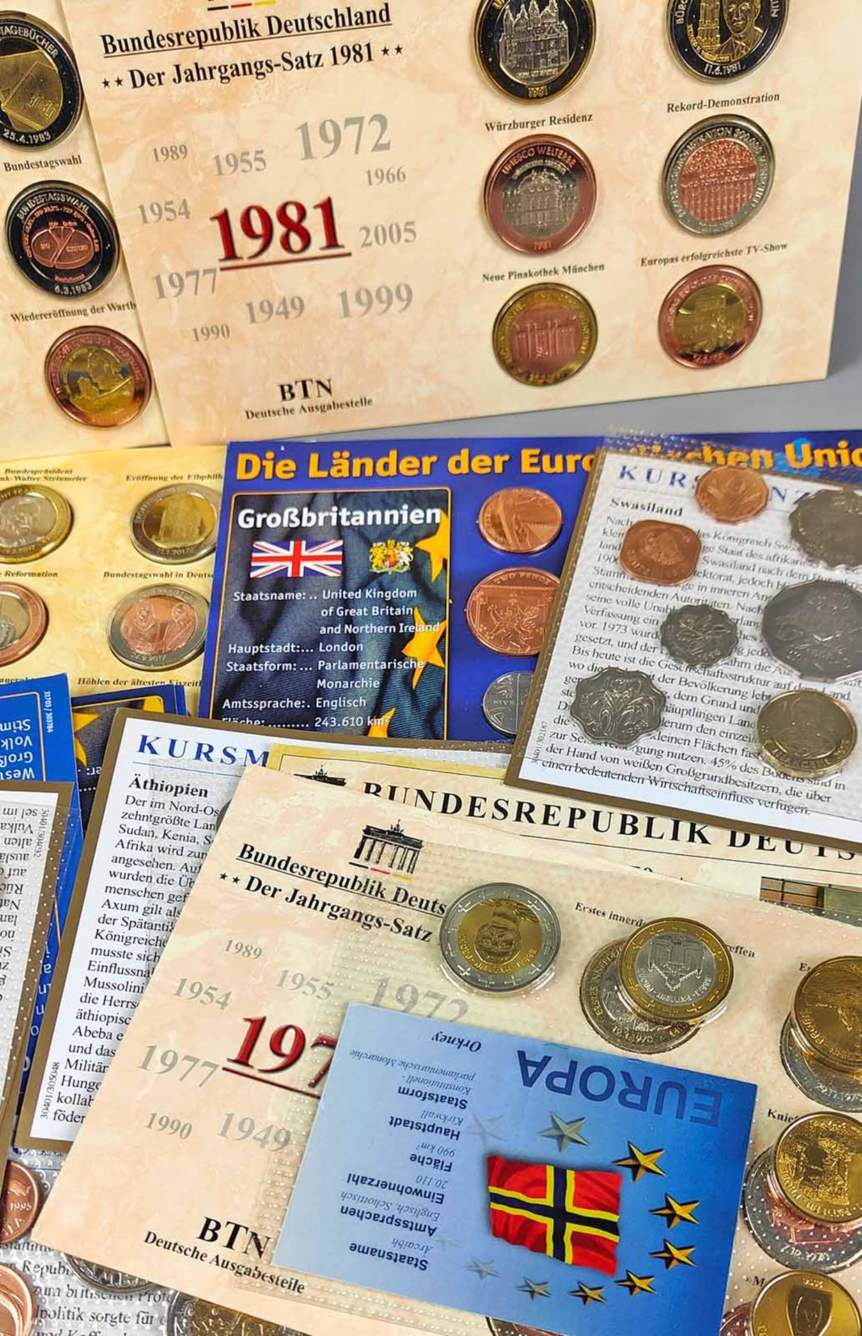 Münzsätze BRD und Ausland - Bild 2 aus 2
