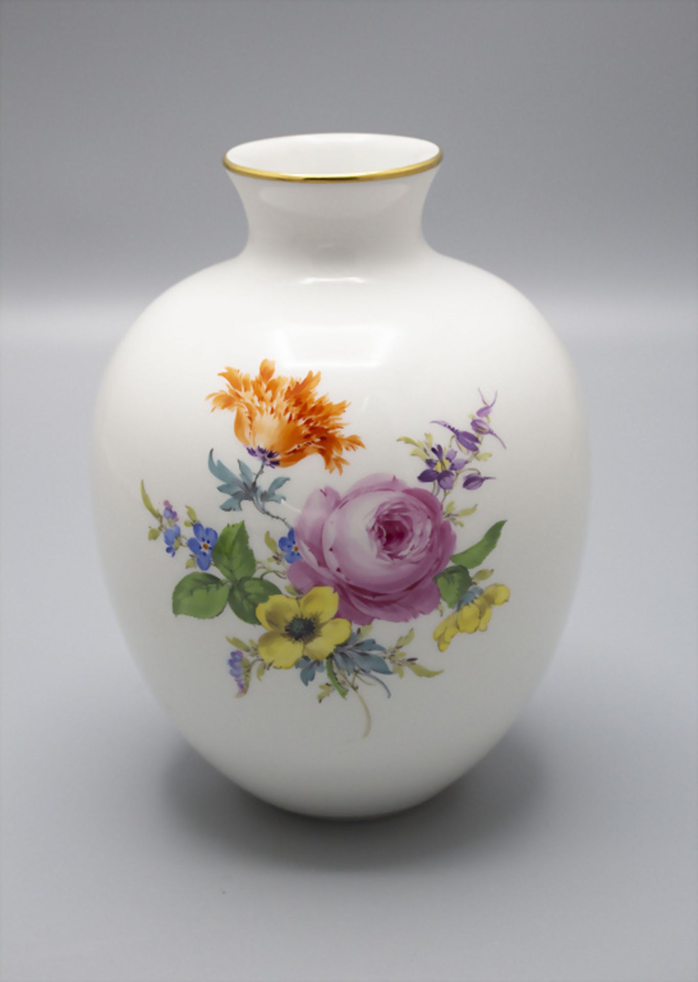 Vase mit Blumenmalerei / A vase with a bouquet of flowers, Meissen, 2. Hälfte 20. Jh.
