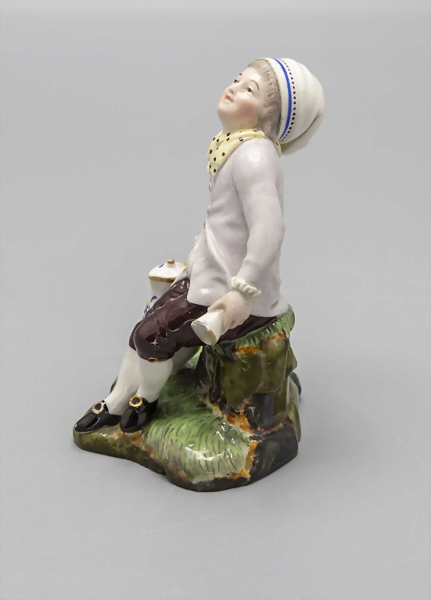 Kinderfigur 'Knabe mit Becher und Kanne' / A boy with a jug and a cup, wohl Passau, Anfang 20. Jh. - Image 4 of 6