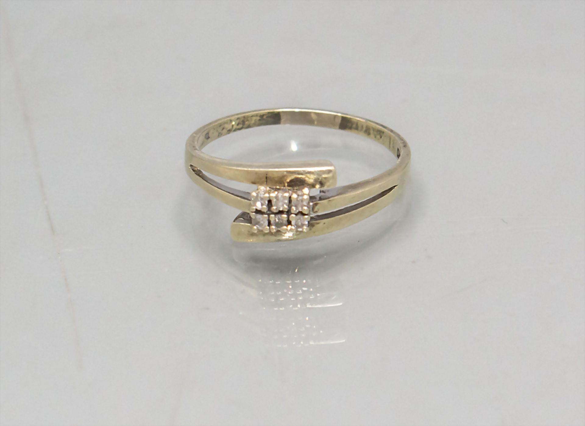 Damenring mit Diamanten / A ladies 9 ct gold ring with diamonds