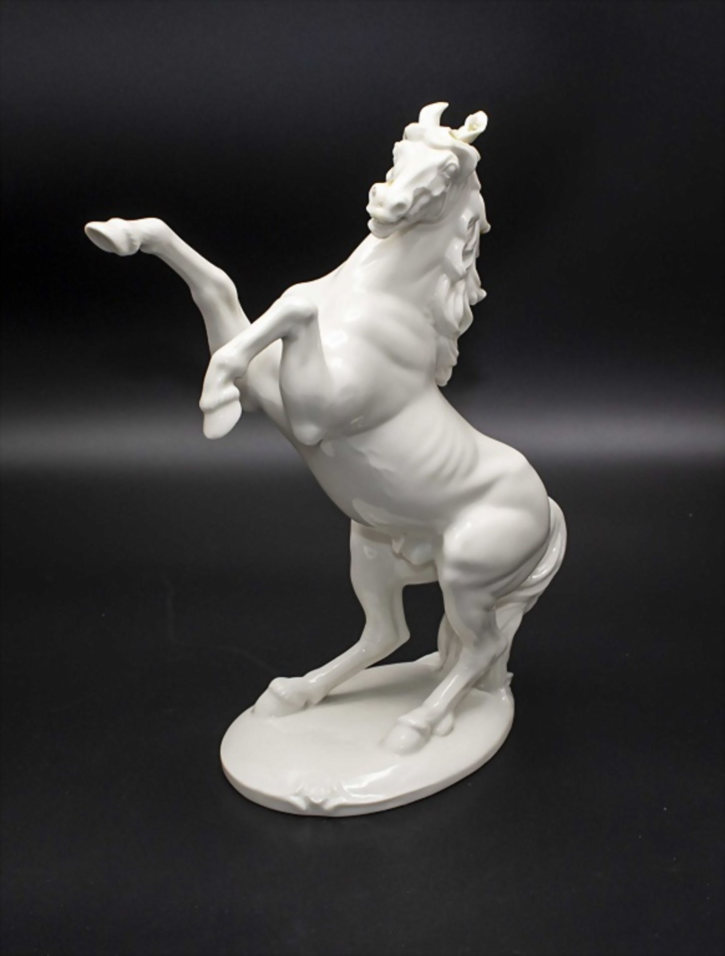 Figur 'Steigendes Pferd' / A figure of a rising horse, August Göhring, Nymphenburg, um 1930 - Image 2 of 6