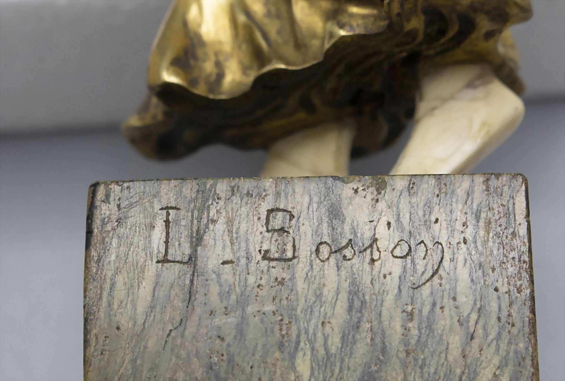 Bronzeplastik einer jungen Frau mit Opalin-Ohrringen / A bronze sculpture of a young woman ... - Image 6 of 6