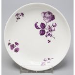 Unterschale mit Purpurmalerei / A decorative dish with purple flowers, Meissen, um 1760