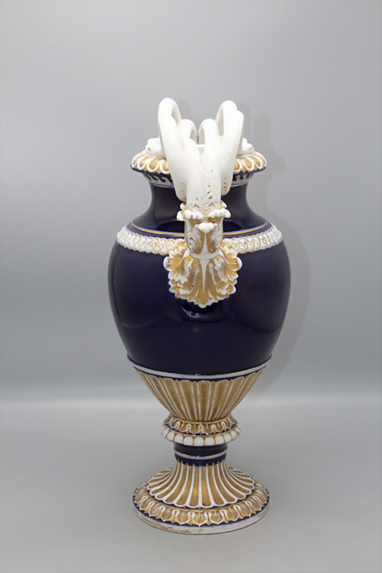 Schlangenhenkelvase / A splendid snake handled vase with flowers, Meissen, 1860-1924 - Image 4 of 6