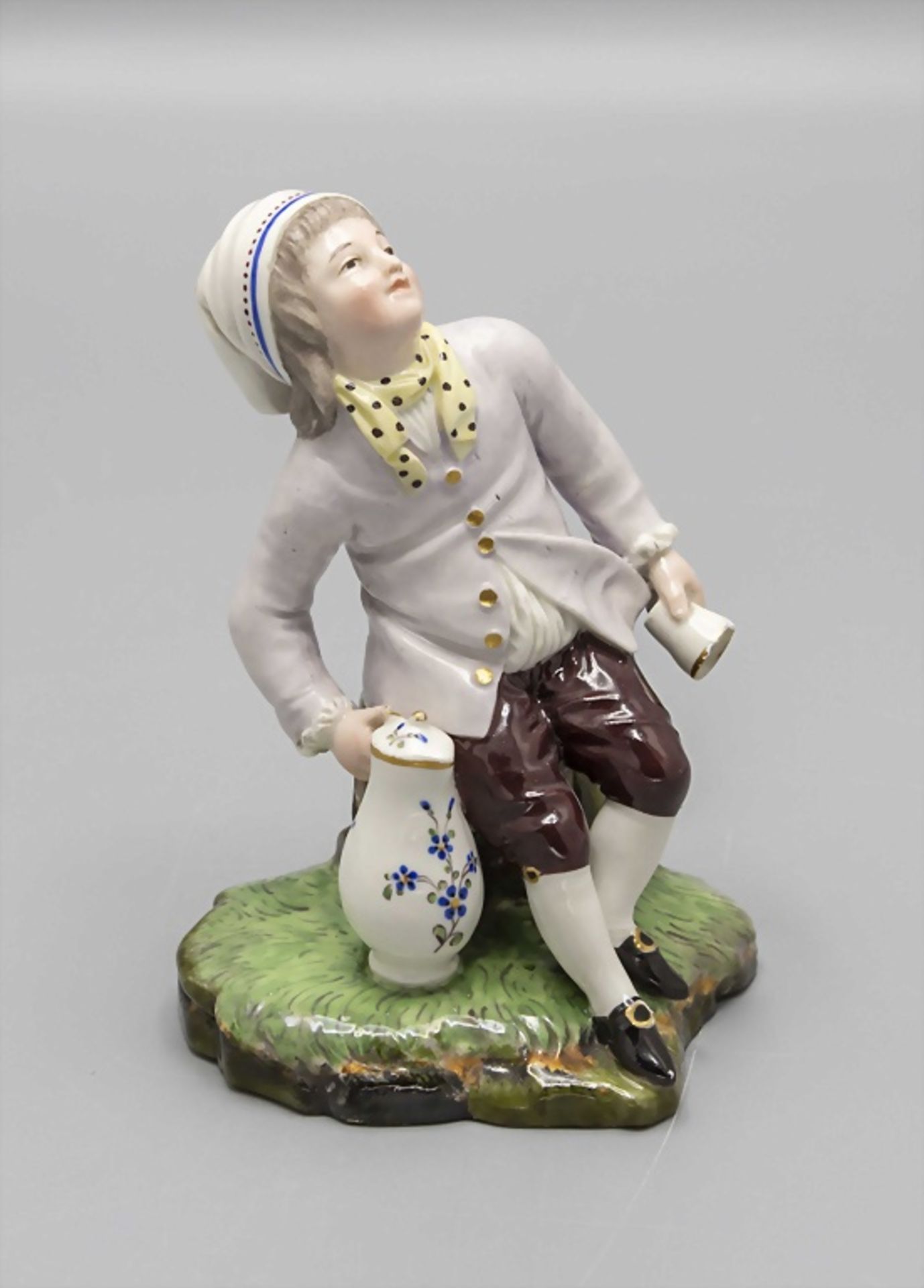 Kinderfigur 'Knabe mit Becher und Kanne' / A boy with a jug and a cup, wohl Passau, Anfang 20. Jh. - Image 2 of 6