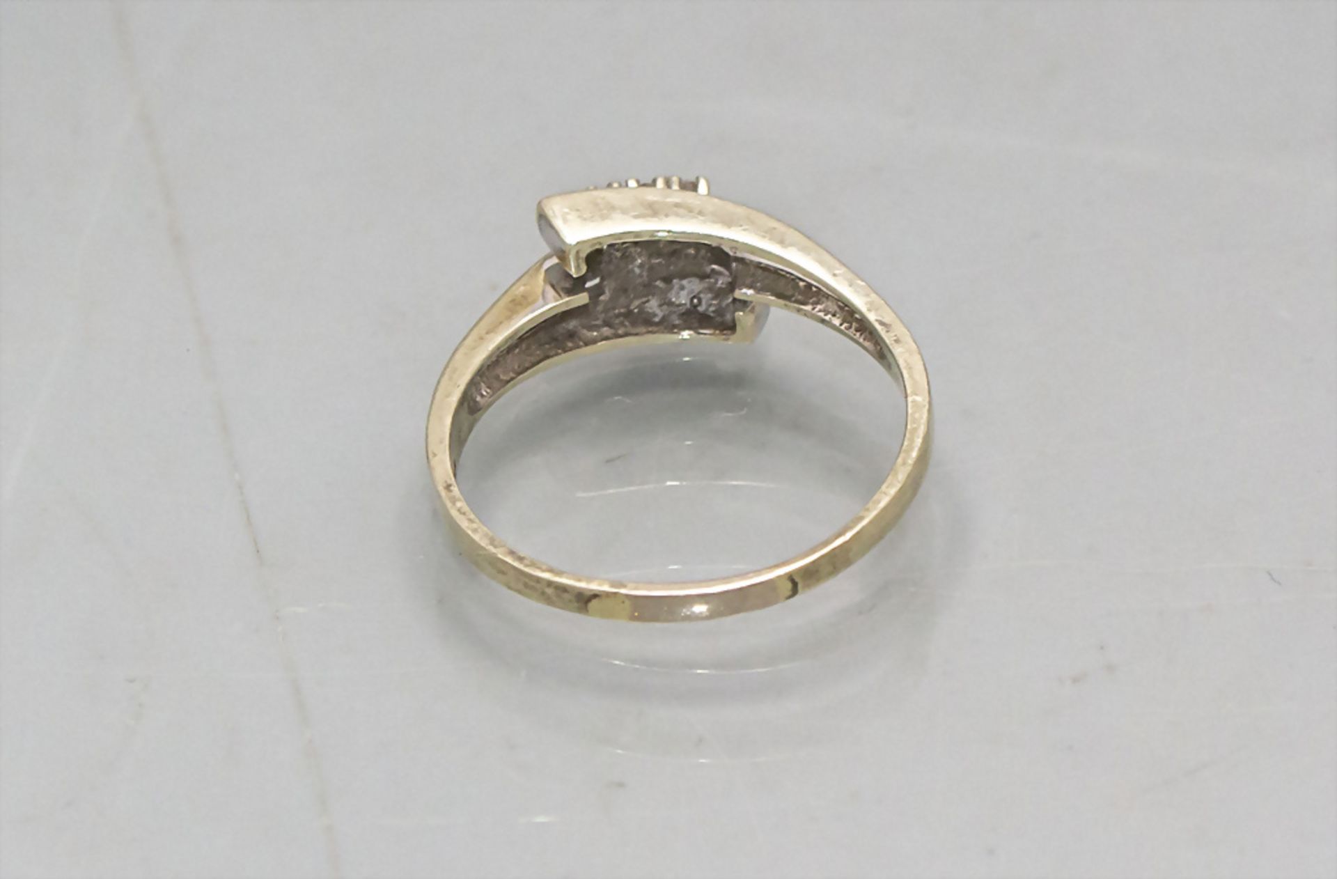 Damenring mit Diamanten / A ladies 9 ct gold ring with diamonds - Bild 2 aus 2