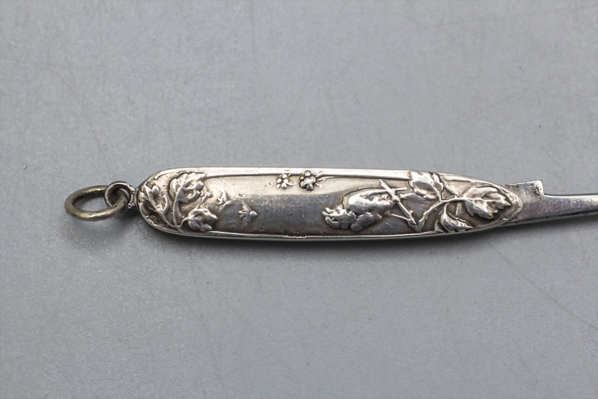 Jugendstil Taschenmesser, Feile und Haken / An Art Nouveau silver pocket knife, file and hook, ... - Bild 3 aus 3