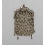 Kleine Kettentasche / Börse / A small silver chain purse, Frankreich, um 1880