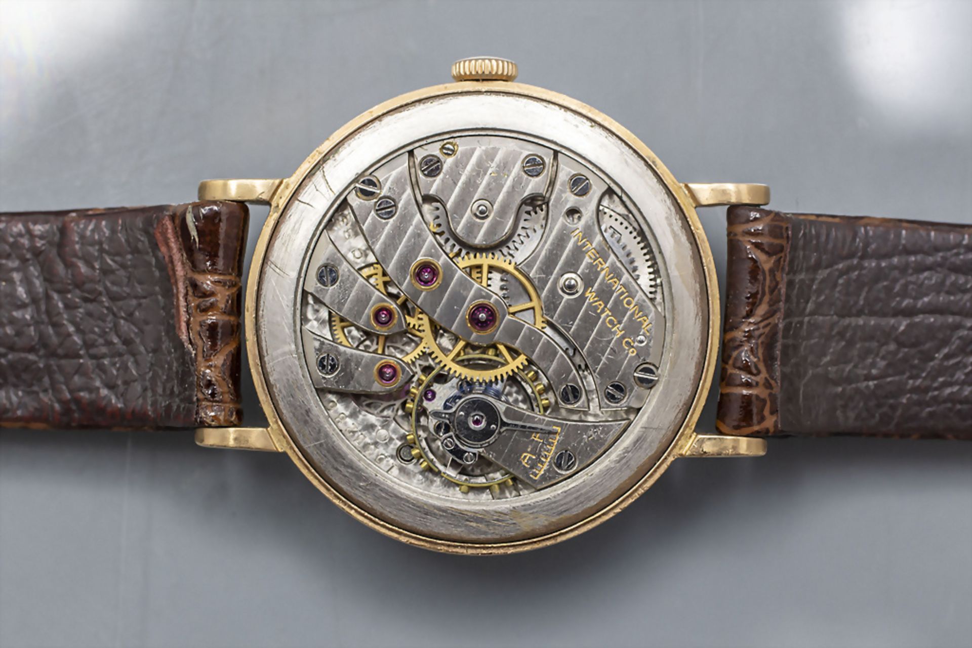 Herrenarmbanduhr / An 18 ct gold men's wristwatch, IWC, Schaffhausen, Schweiz / Swiss, um 1941 - Image 6 of 7