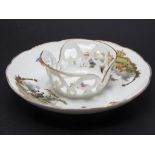 Untertasse Trembleuse mit Jagdszenen / A saucer for a chocolat cup with hunting scenes, KPM, ...