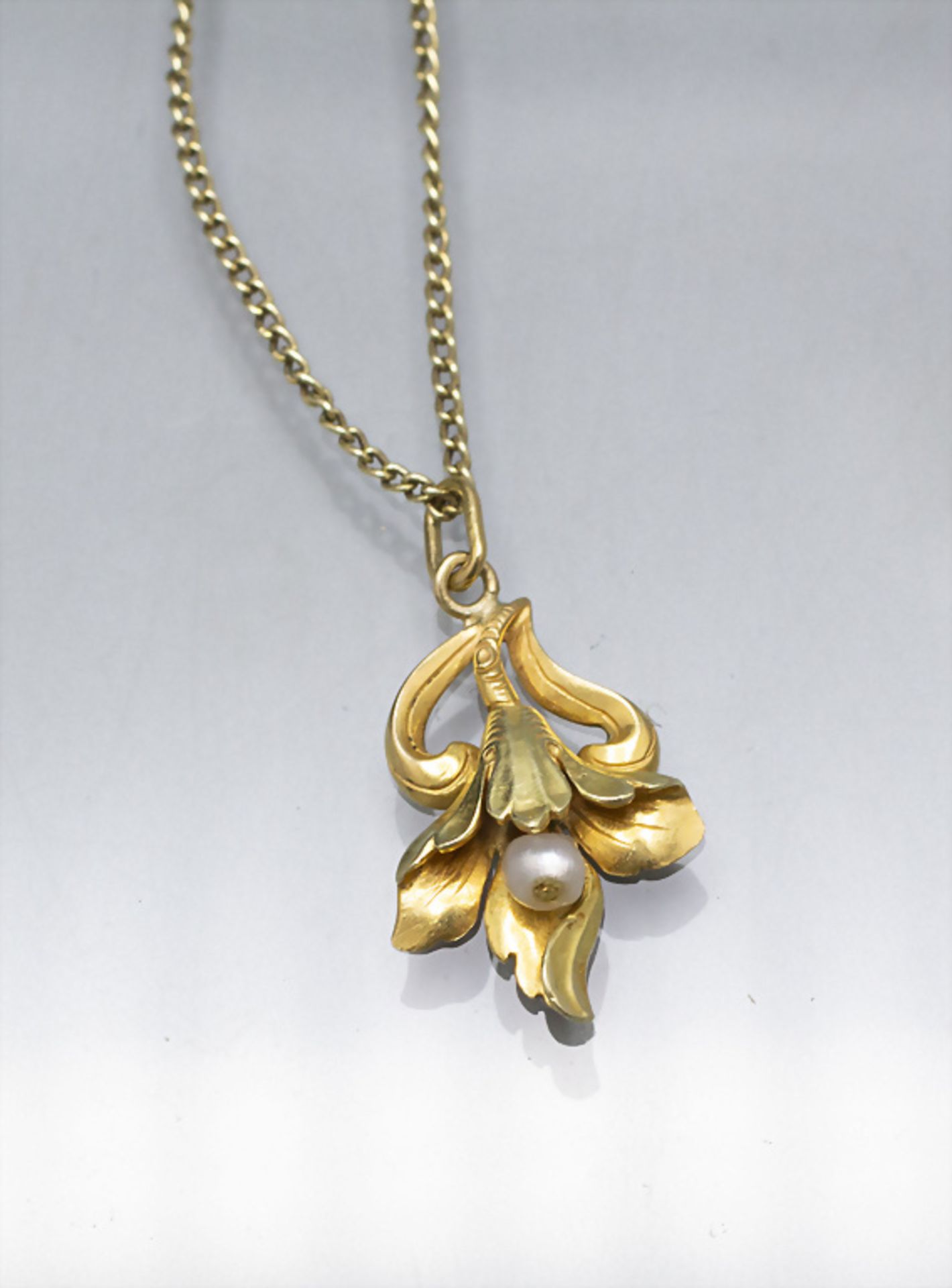 Goldkette mit Anhänger / A 14 ct gold necklace with pendant