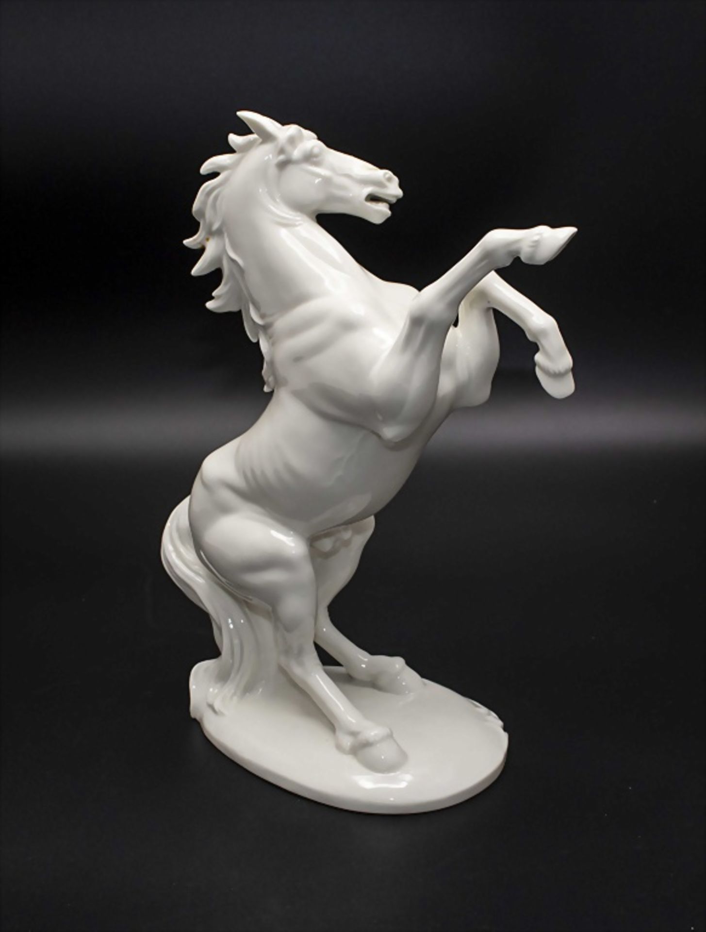 Figur 'Steigendes Pferd' / A figure of a rising horse, August Göhring, Nymphenburg, um 1930 - Image 3 of 6