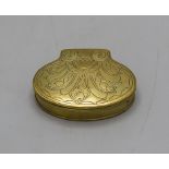 Tabatiere / Schnupftabakdose / A shell shaped brass snuff box, Frankreich, Anfang 19. Jh.