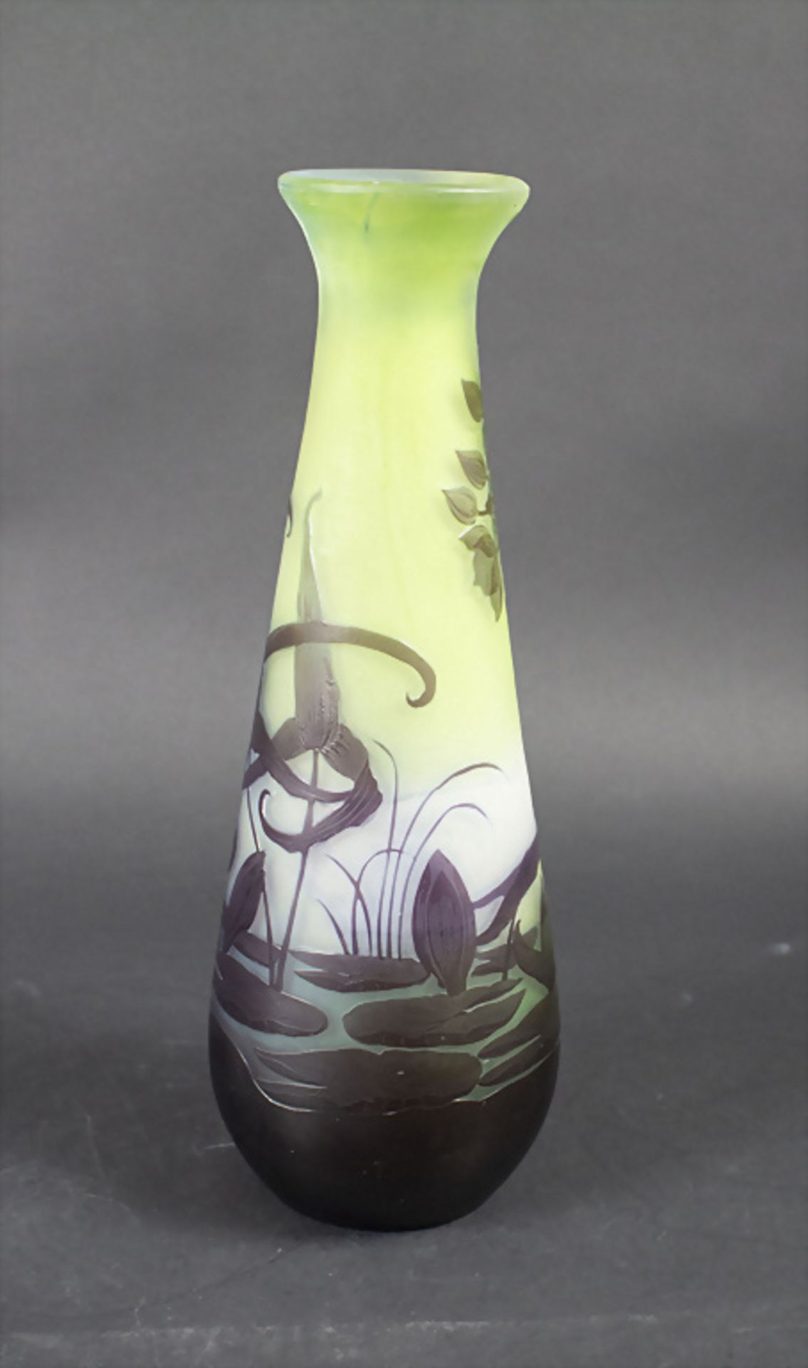 Große Jugendstil Vase mit Seerosen / A large cameo glass vase with water lilies, Emile Gallé, ... - Image 6 of 7