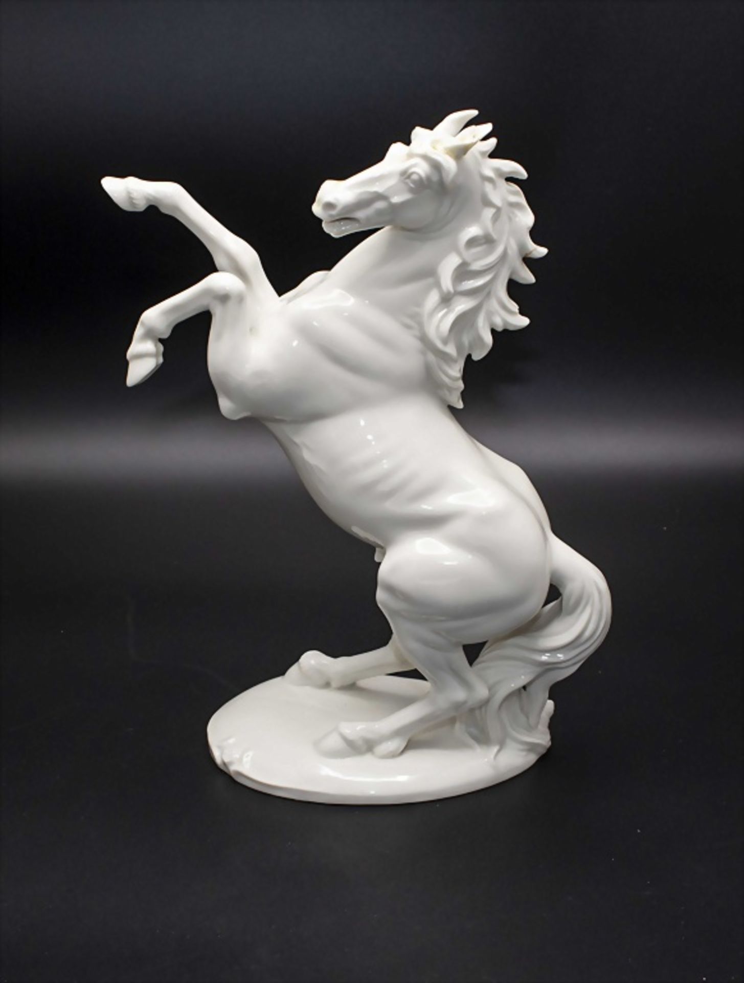 Figur 'Steigendes Pferd' / A figure of a rising horse, August Göhring, Nymphenburg, um 1930