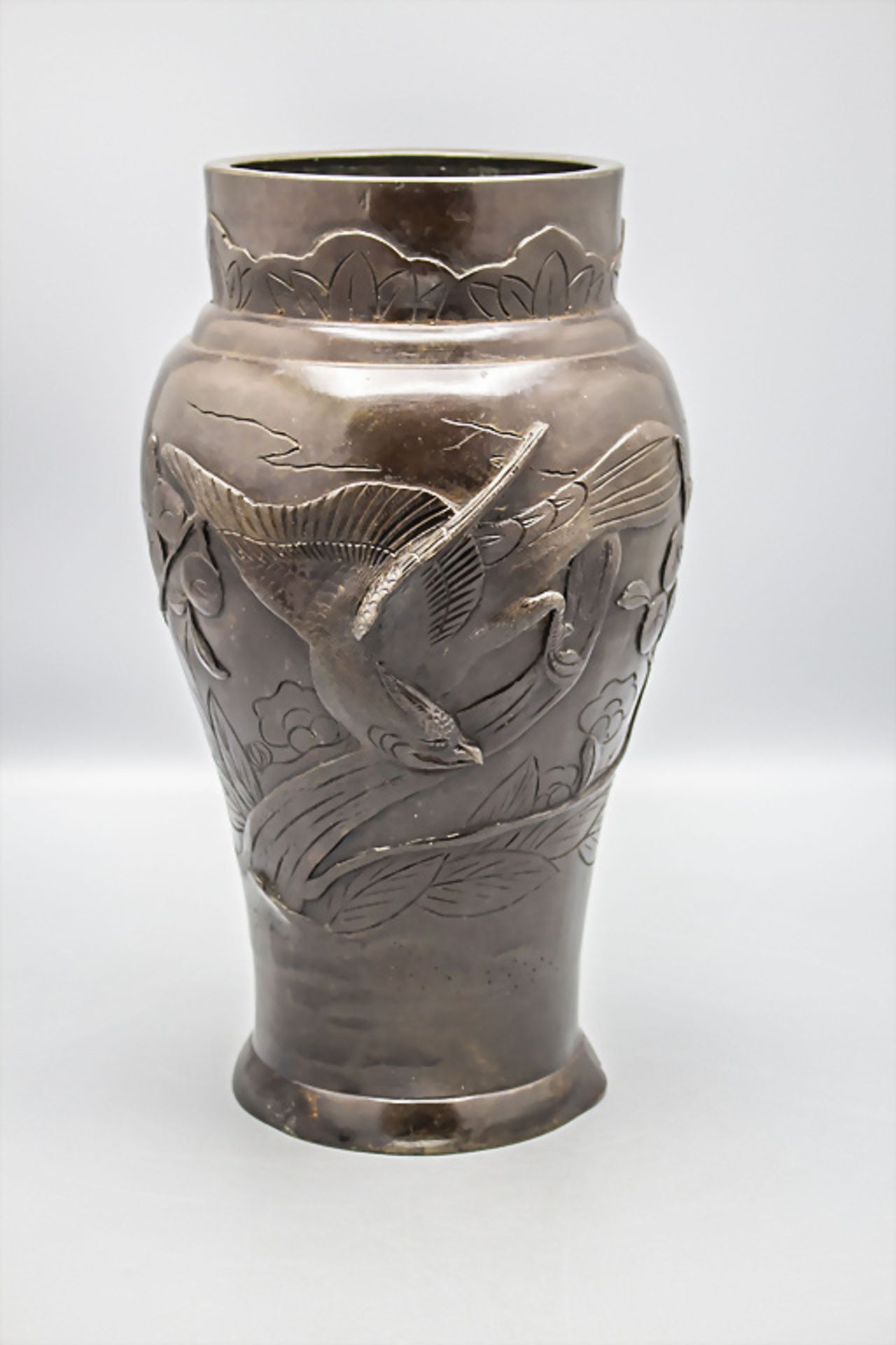 Bronzevase / A bronze vase, Meiji-Periode, 1868-1912 - Image 4 of 7