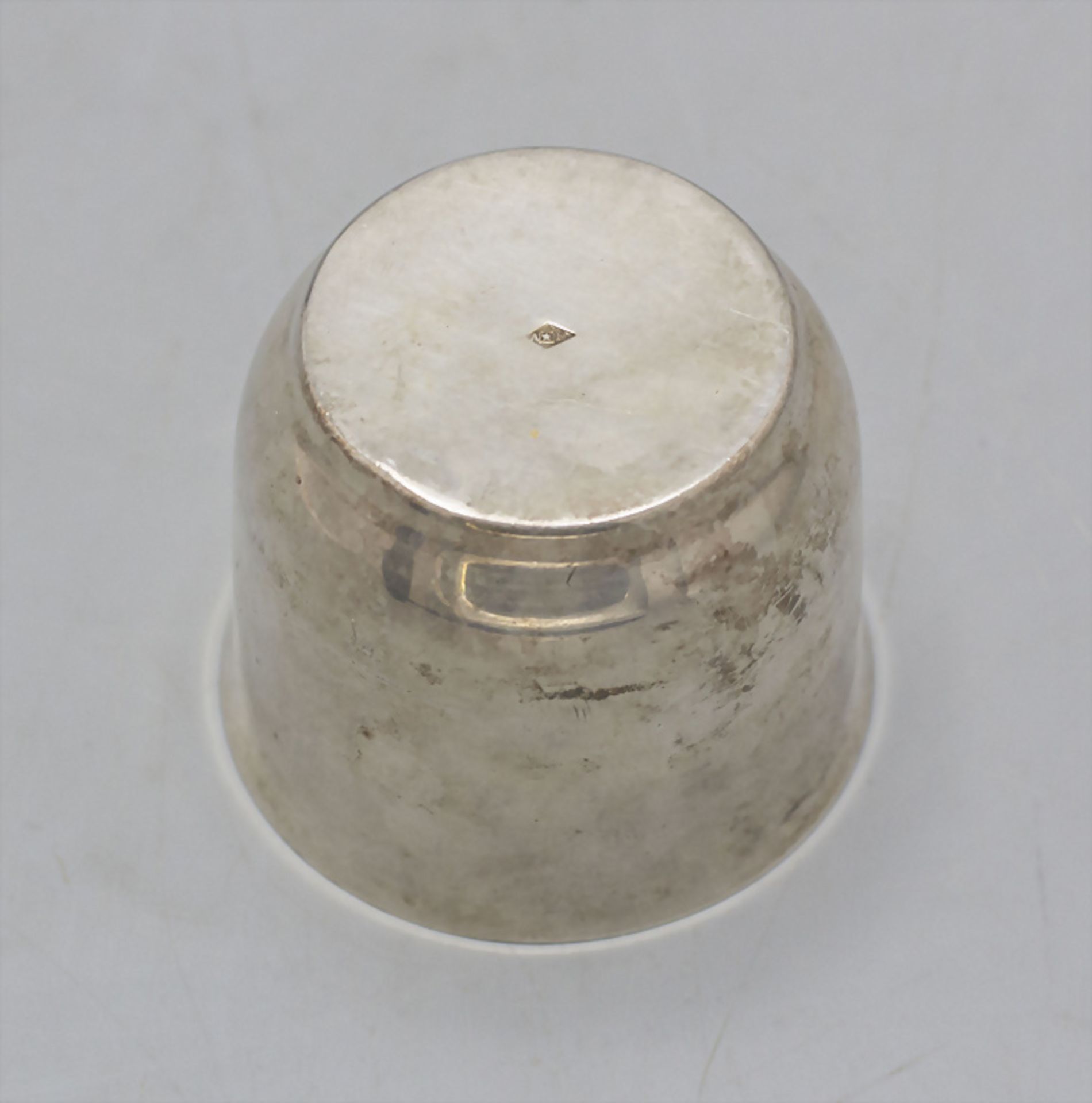 Art Déco Silberbecher / An Art Deco silver beaker, wohl Paris, um 1925 - Image 2 of 4