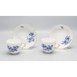 Zwei Tassen mit Untertassen Aquatinta / Two cups with saucers with flowers and insects, ...