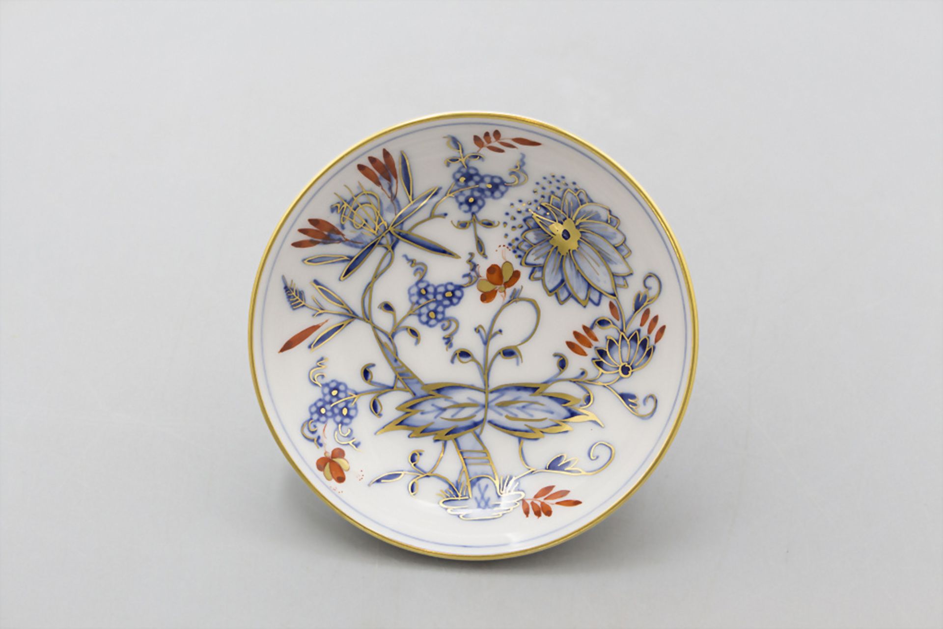 Zierschälchen mit reichem Zwiebelmuster / A decorative dish with rich onion pattern, Meissen, ... - Image 2 of 3