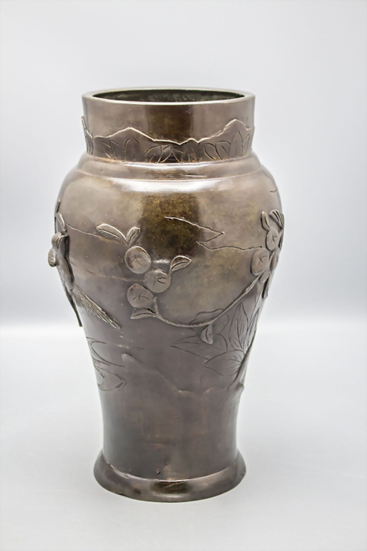 Bronzevase / A bronze vase, Meiji-Periode, 1868-1912 - Image 3 of 7