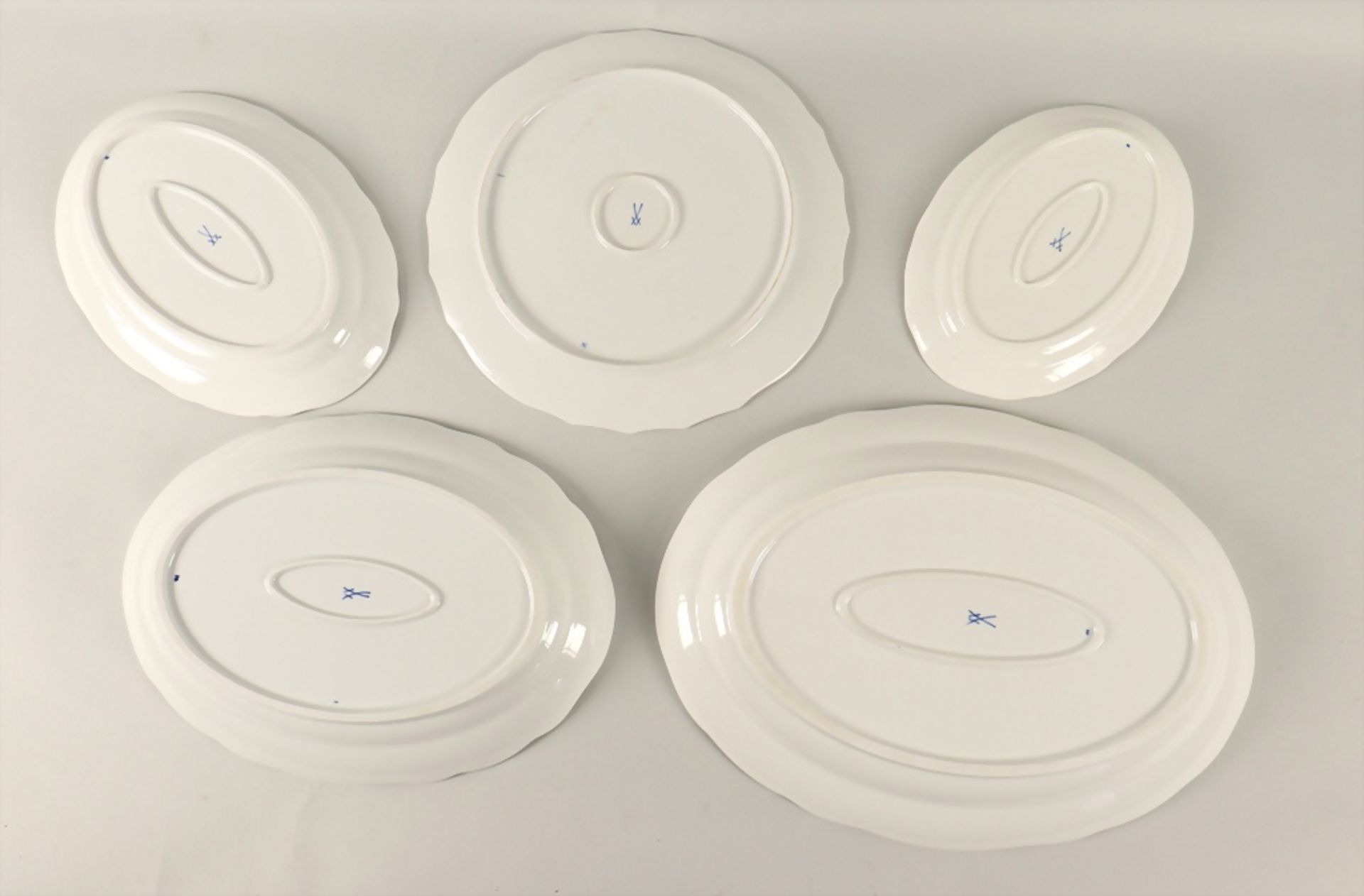 4 Servierplatten und 1 Servierteller mit Zwiebelmuster / 5 serving plates with onion pattern, ... - Image 3 of 5