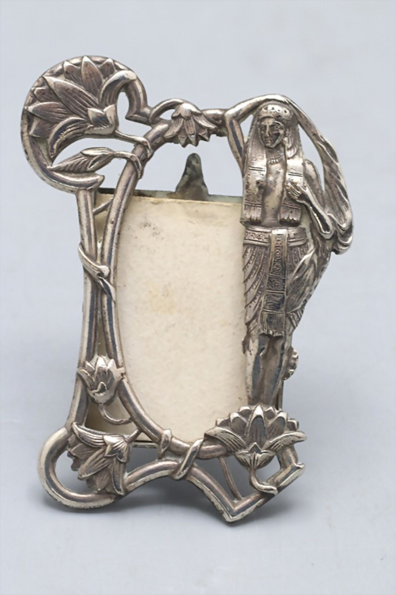 Ägyptisierender Miniatur Jugendstil Fotorahmen mit Stand / A miniature Art Nouveau photo frame ...