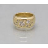 Damenring mit Diamanten / A ladies 18 ct gold ring with diamonds