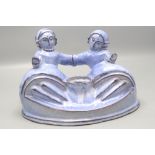 Art Deco Keramik Tintenfass 'Sitzende Mädchen' / An Art Deco ceramic inkwell 'Sitting girls', ...