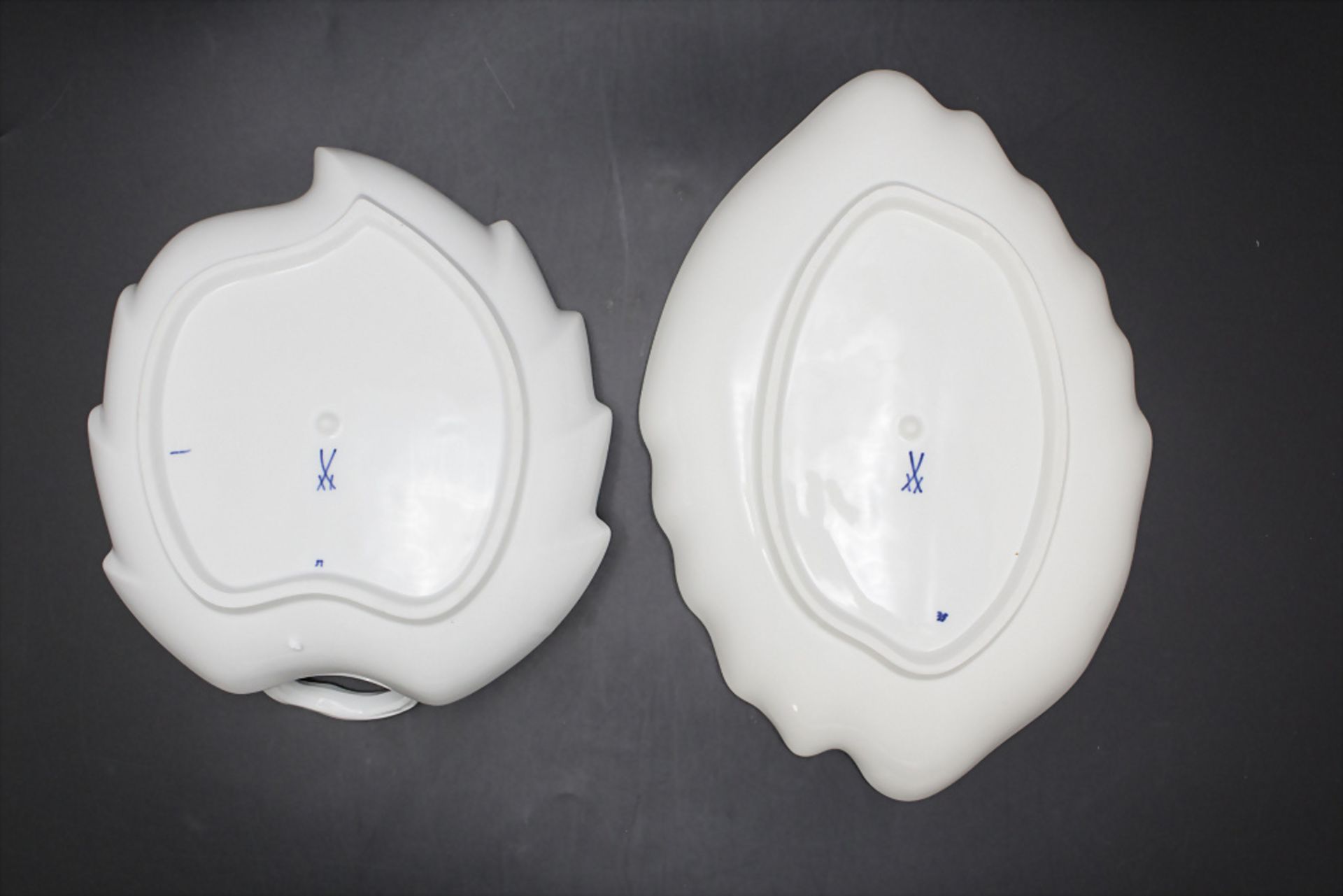 2 kleine Anbietschalen mit Zwiebelmuster / 2 small serving bowls with onion pattern, Meissen, ... - Image 3 of 3