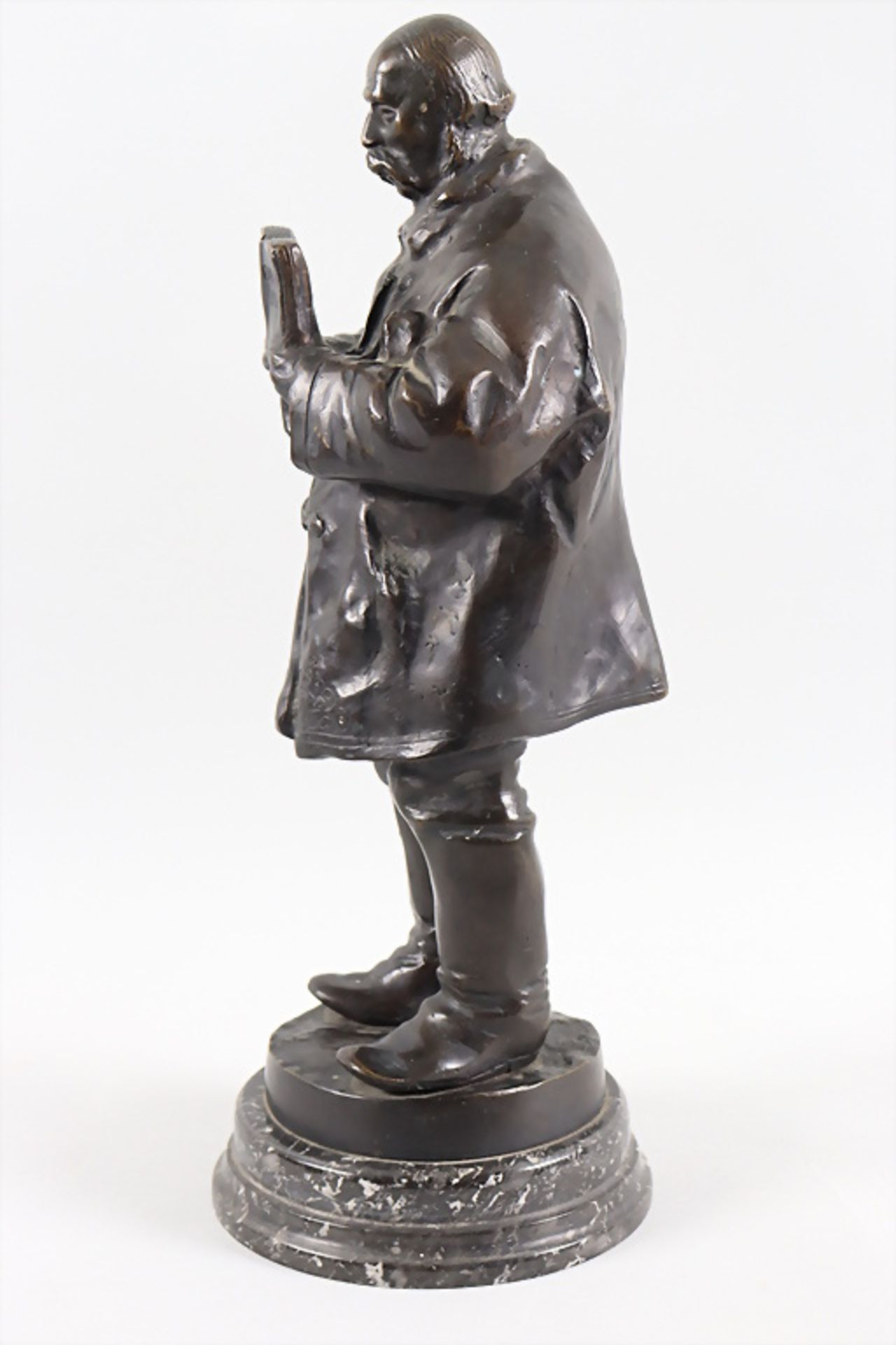 János Beszédes (Feled 1874-Budapest 1922), Bronze Skulptur 'Ungar mit dem Evangelium' / A ... - Bild 4 aus 9