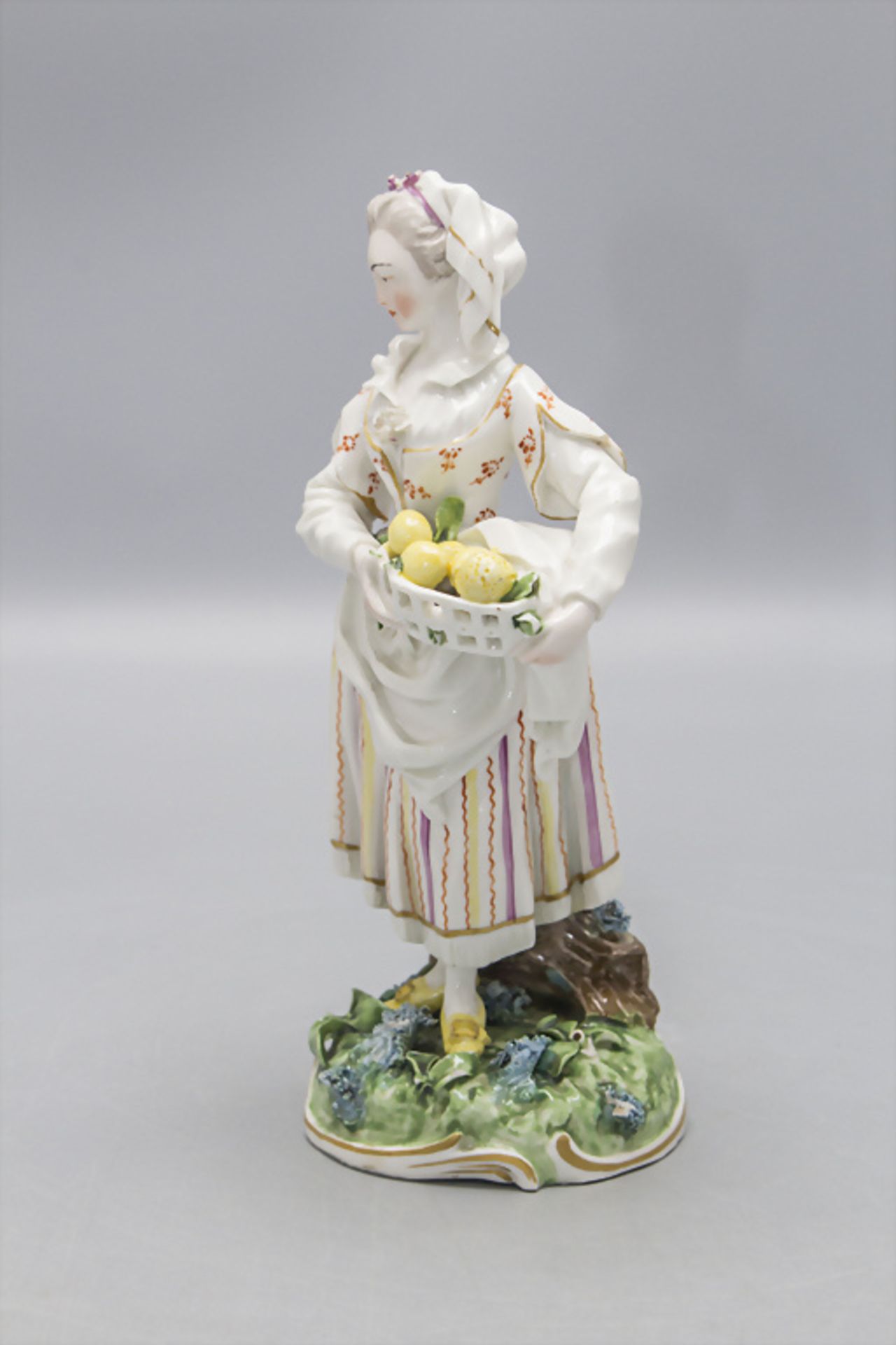 Magd mit Zitronen / A maid with lemons, Johann Friedrich Lück, Frankenthal, 1760 - Image 2 of 5